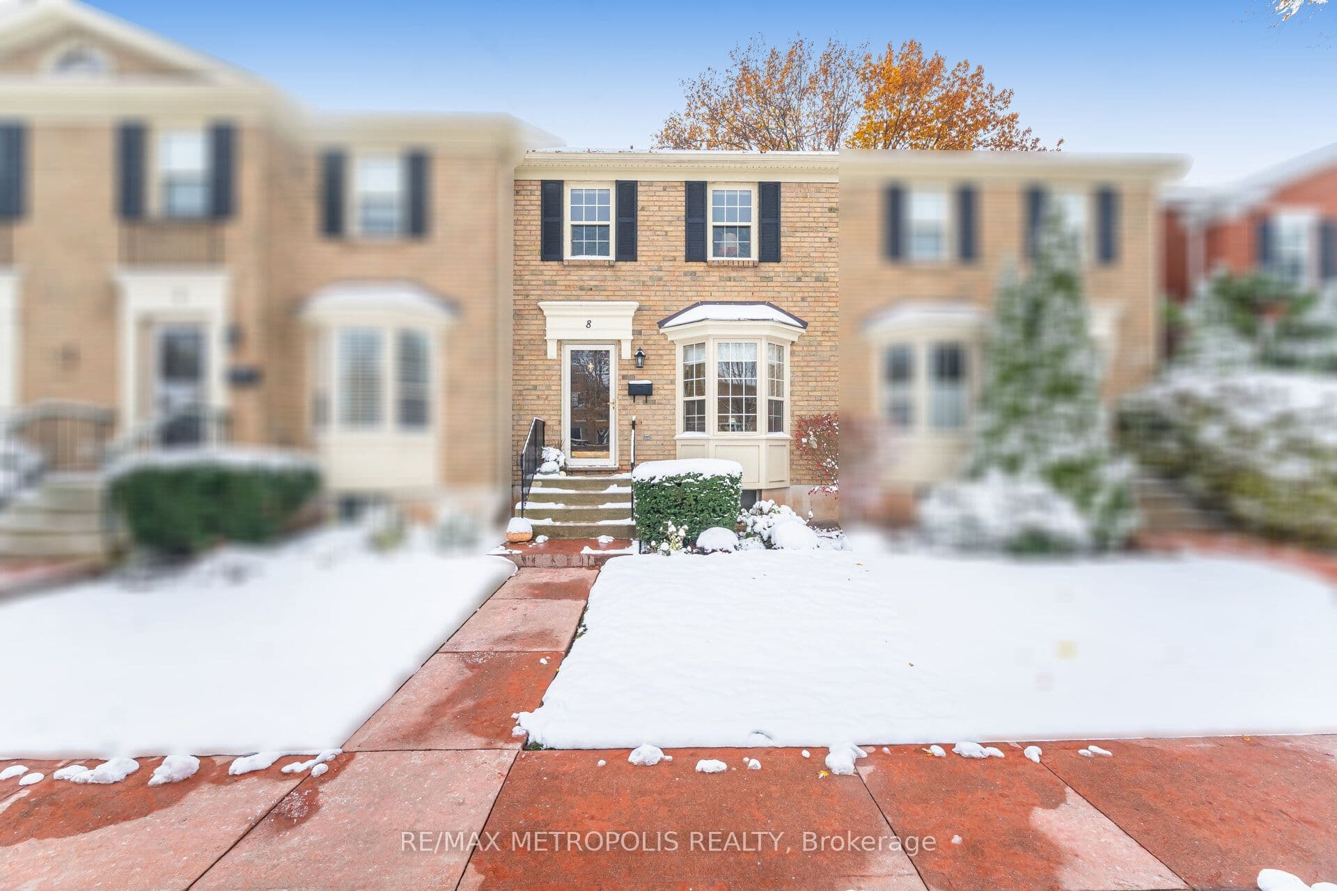 2390 Woodward Avenue 8, Burlington, ON L7R 1T9