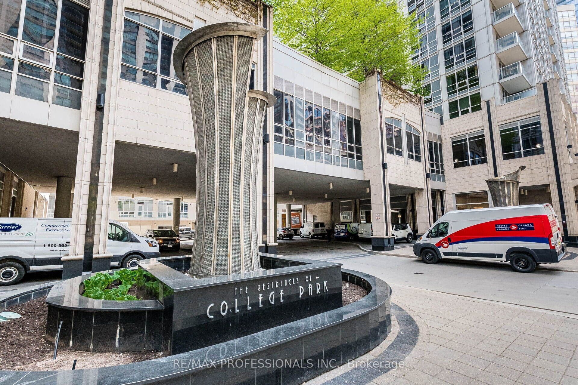 763 Bay Street 3015, Toronto, ON M5G 2R3