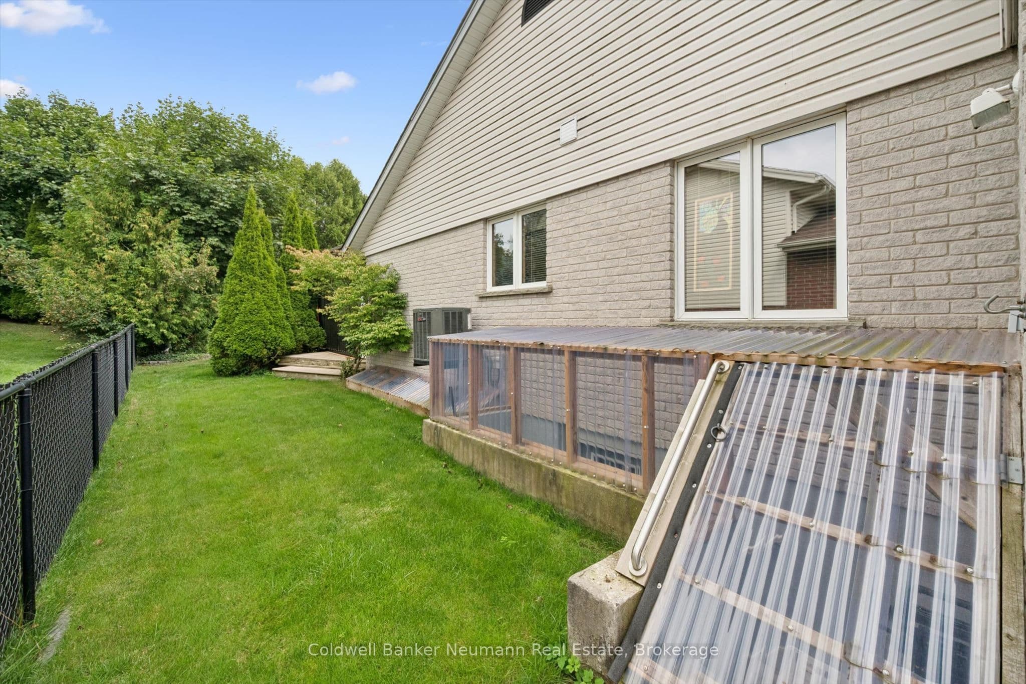 11 Keating Drive, Centre Wellington, ON N0B 1S0