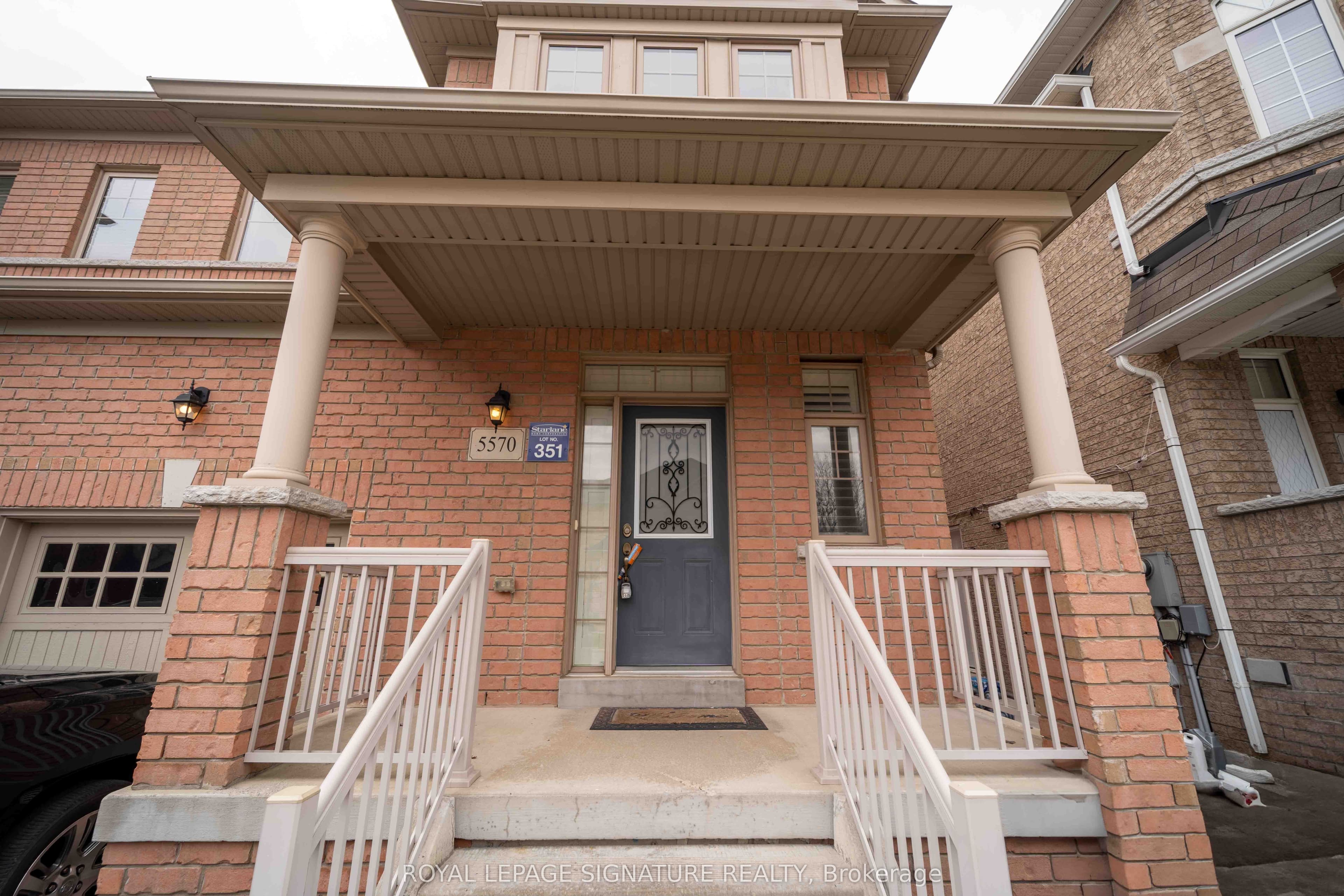 5570 Meadowcrest Avenue, Mississauga, ON L5M 0V1