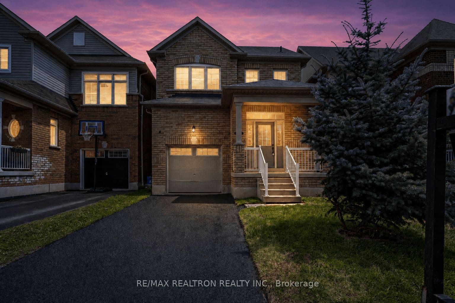 138 Angus Drive, Ajax, ON L1S 5G8