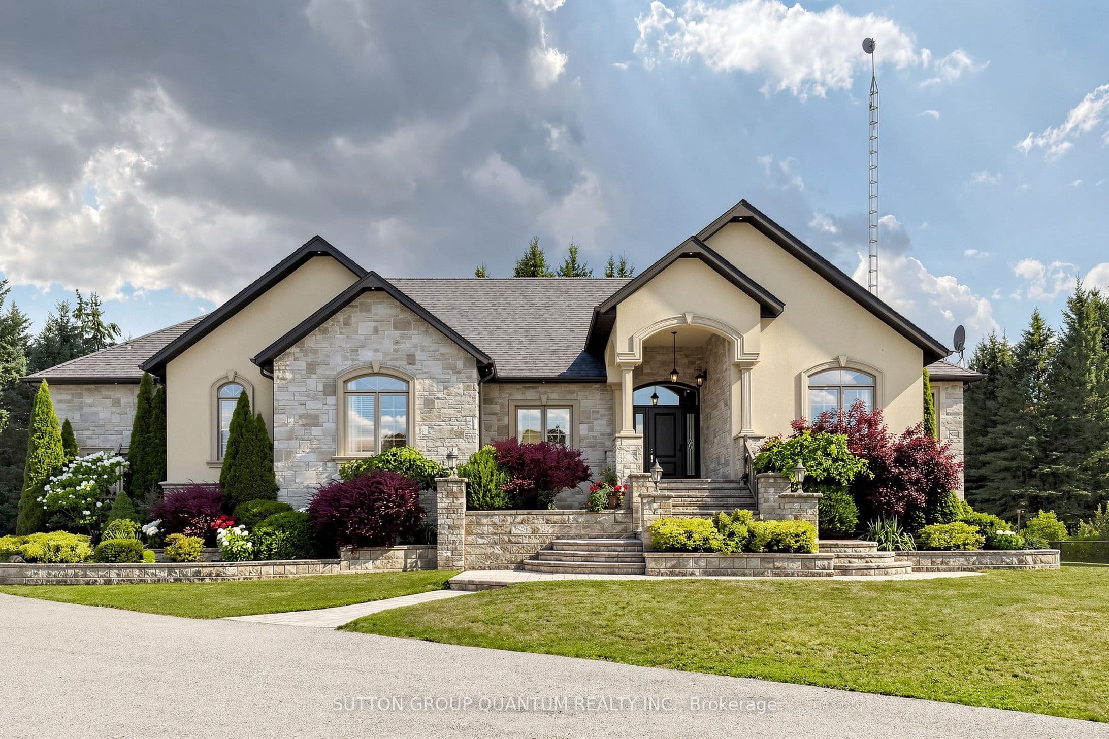 3712 Michael Street, Clearview, ON L0M 1N0