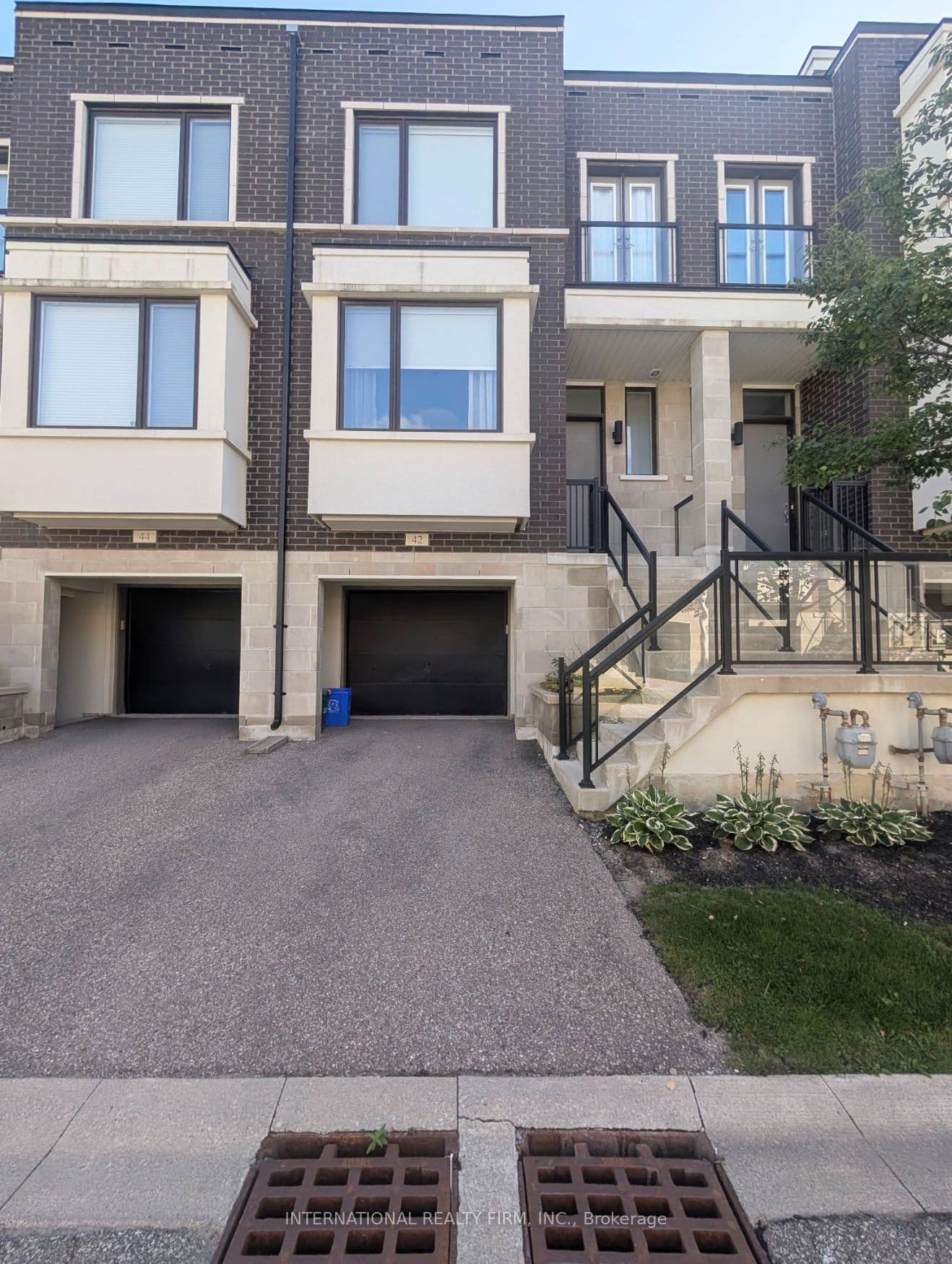 42 Genuine Lane BSMT, Richmond Hill, ON L4B 0E5