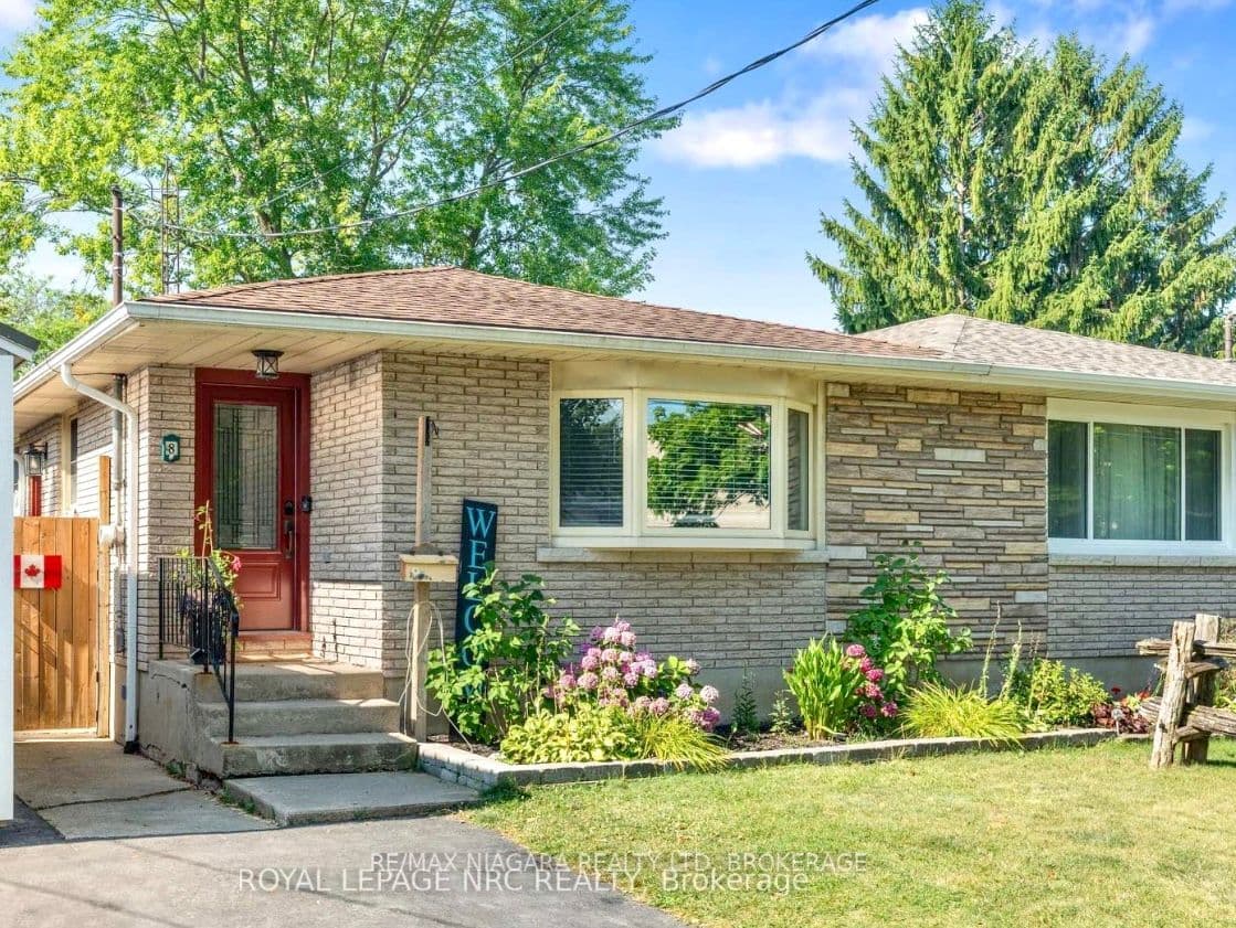 8 Lakehurst Drive, St. Catharines, ON L2N 4C2