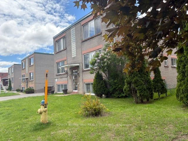 644-656 DE L'EGLISE Street, Vanier and Kingsview Park, ON K1K 3K2