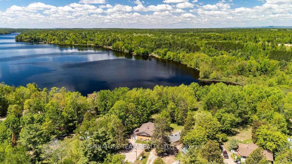 1706 Black Bay Road, Petawawa, ON K8H 2W8