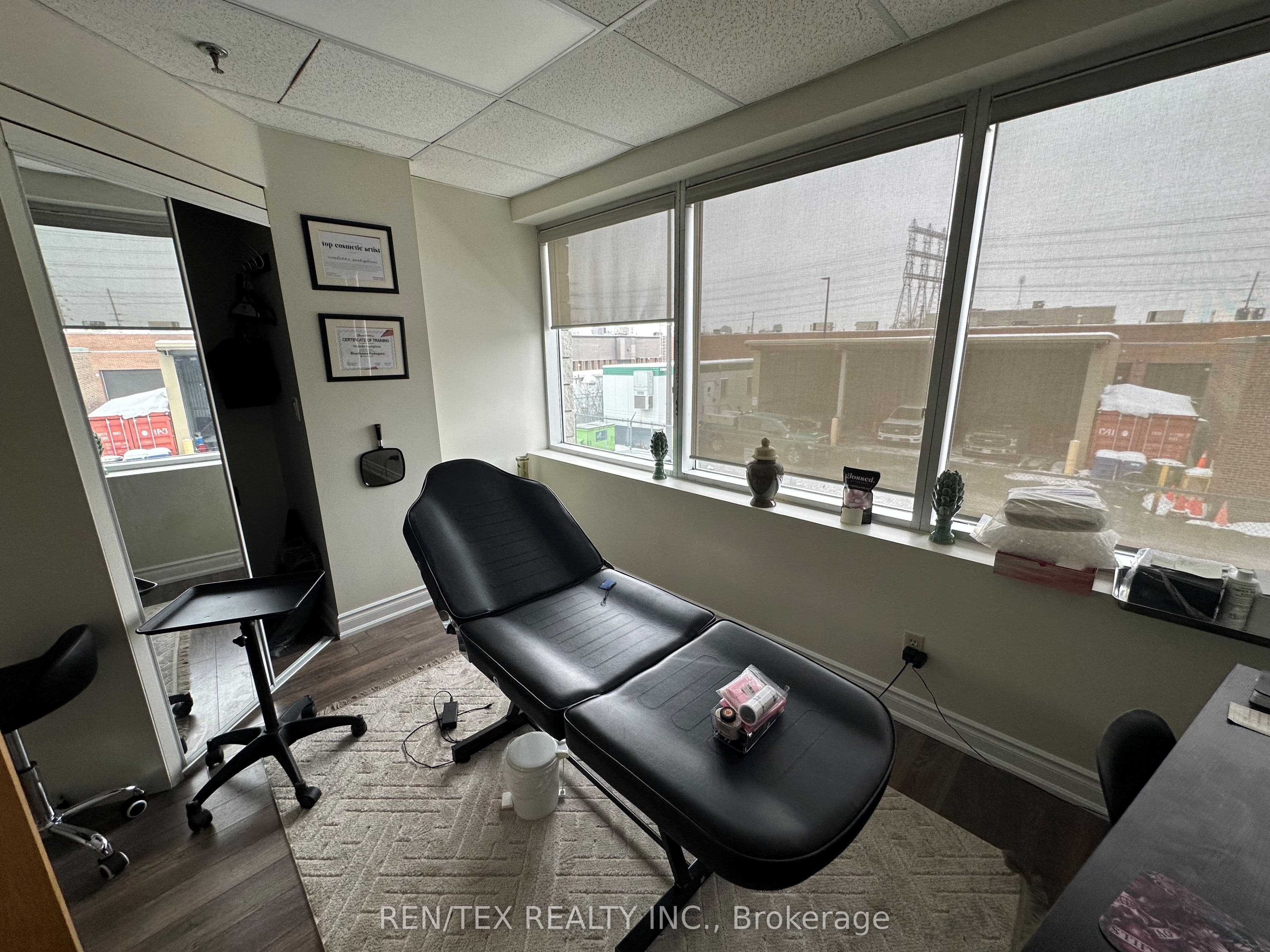 86 Guided Court 203 - 2, Toronto, ON M9V 4K6
