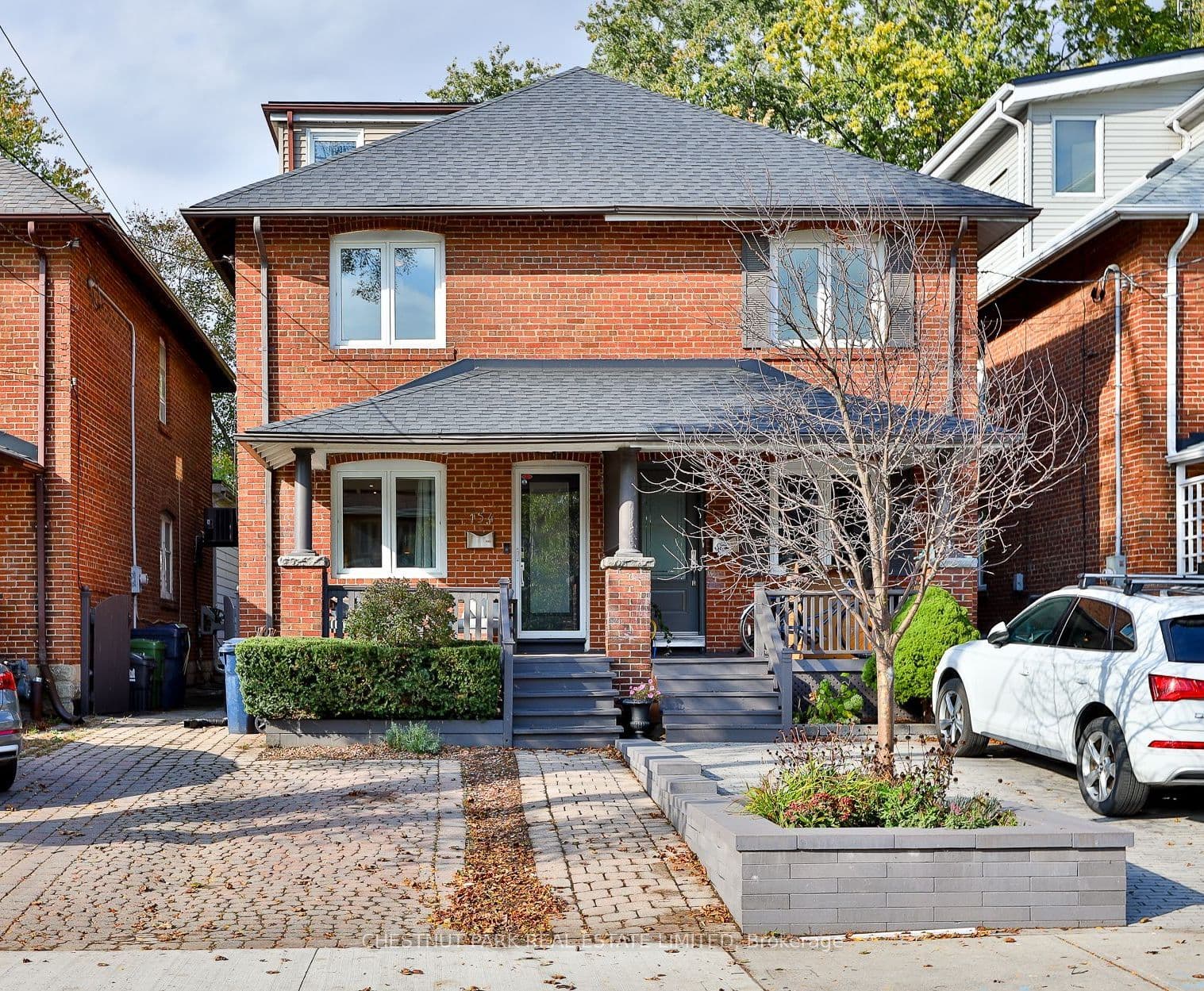 154 Fairlawn Avenue, Toronto, ON M5M 1S8