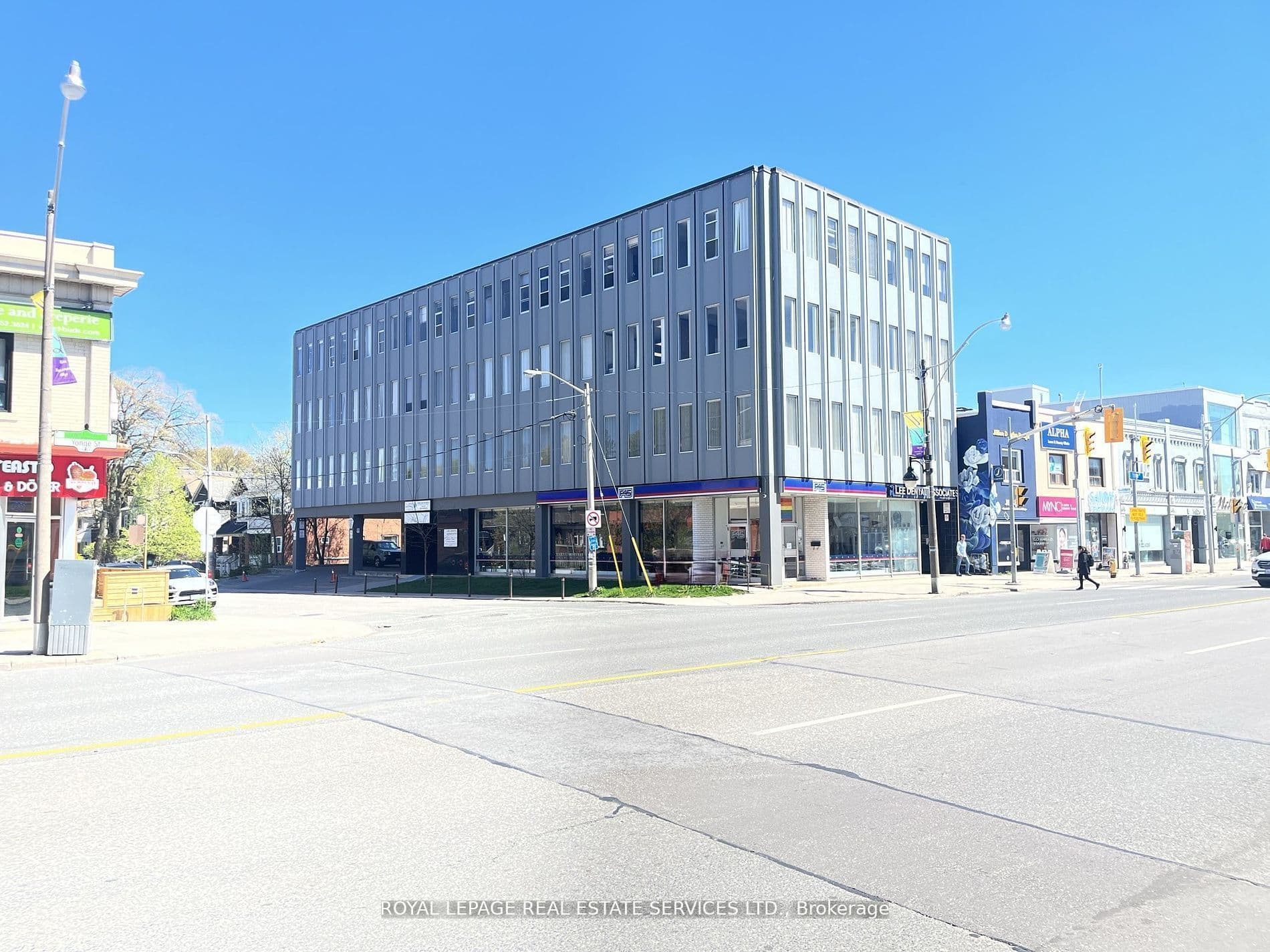3335 Yonge Street 305, Toronto, ON M4N 2M1