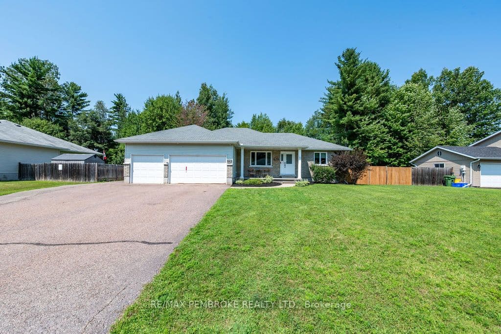 256 Oriole Crescent, Petawawa, ON K8H 0A7