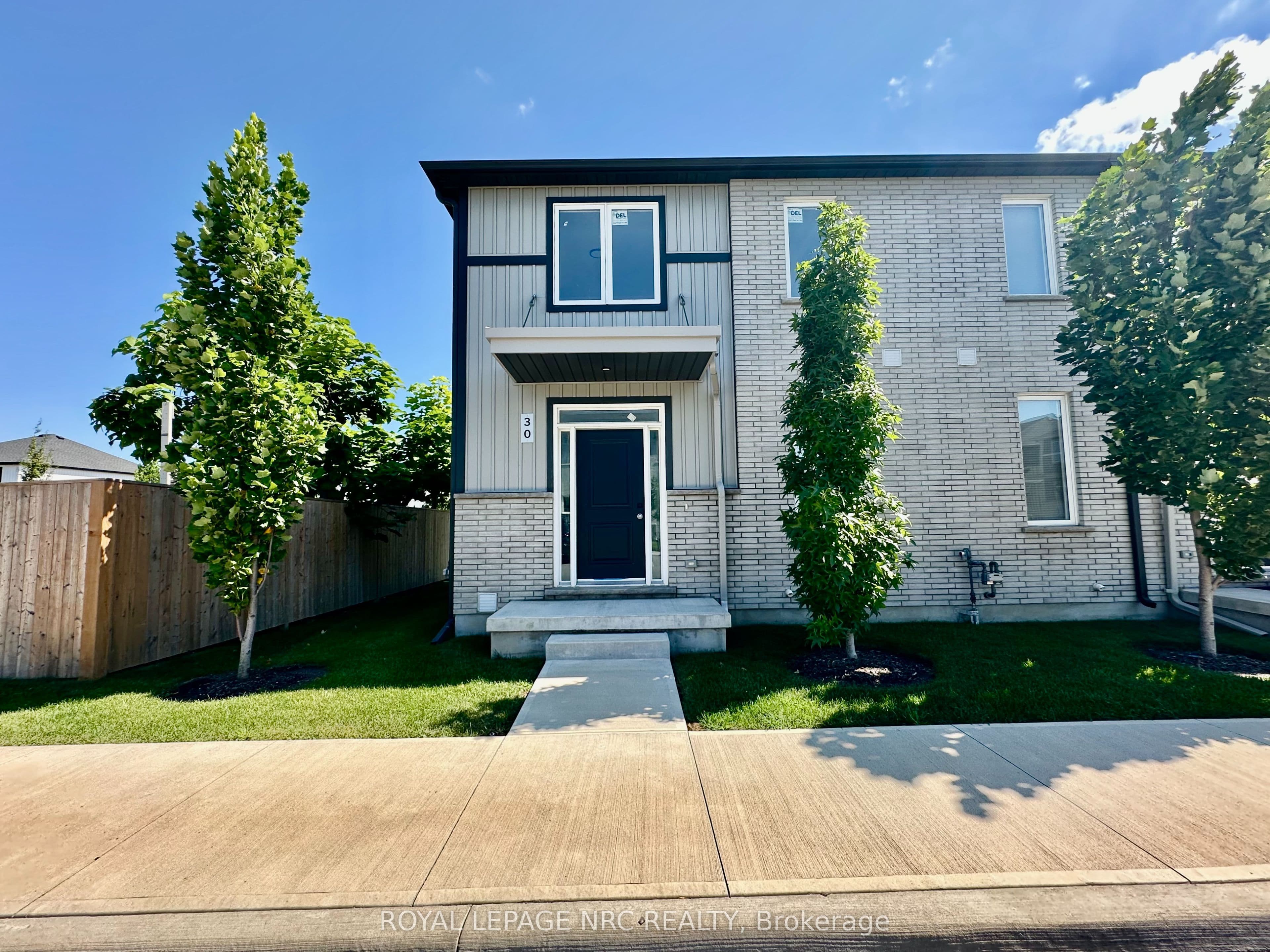 121A Moffatt Street 30, St. Catharines, ON L2P 0G4