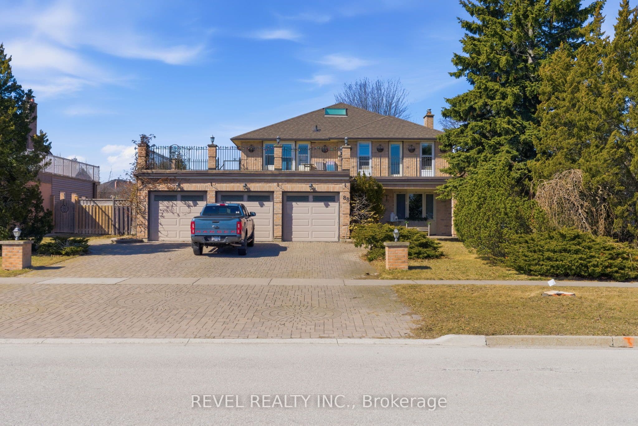 88 Lake Driveway W, Ajax, ON L1S 4T2