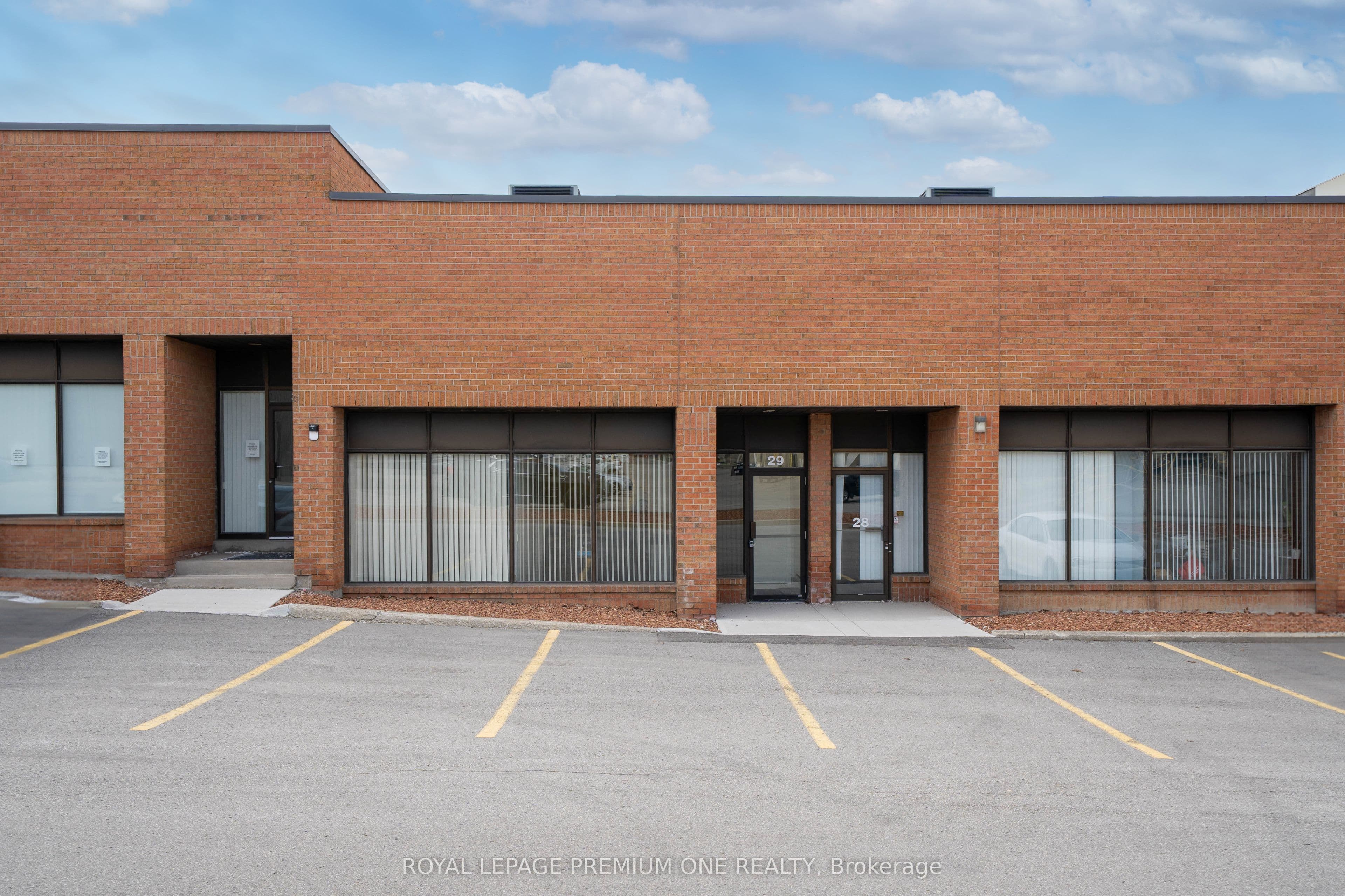 1 Whitmore Road 29, Vaughan, ON L4L 8G4