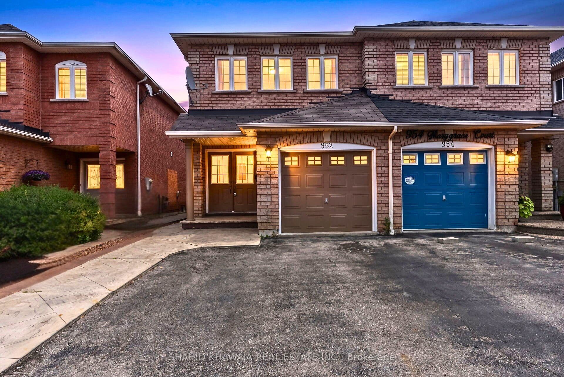 952 Marygrace Court, Mississauga, ON L5V 2V7