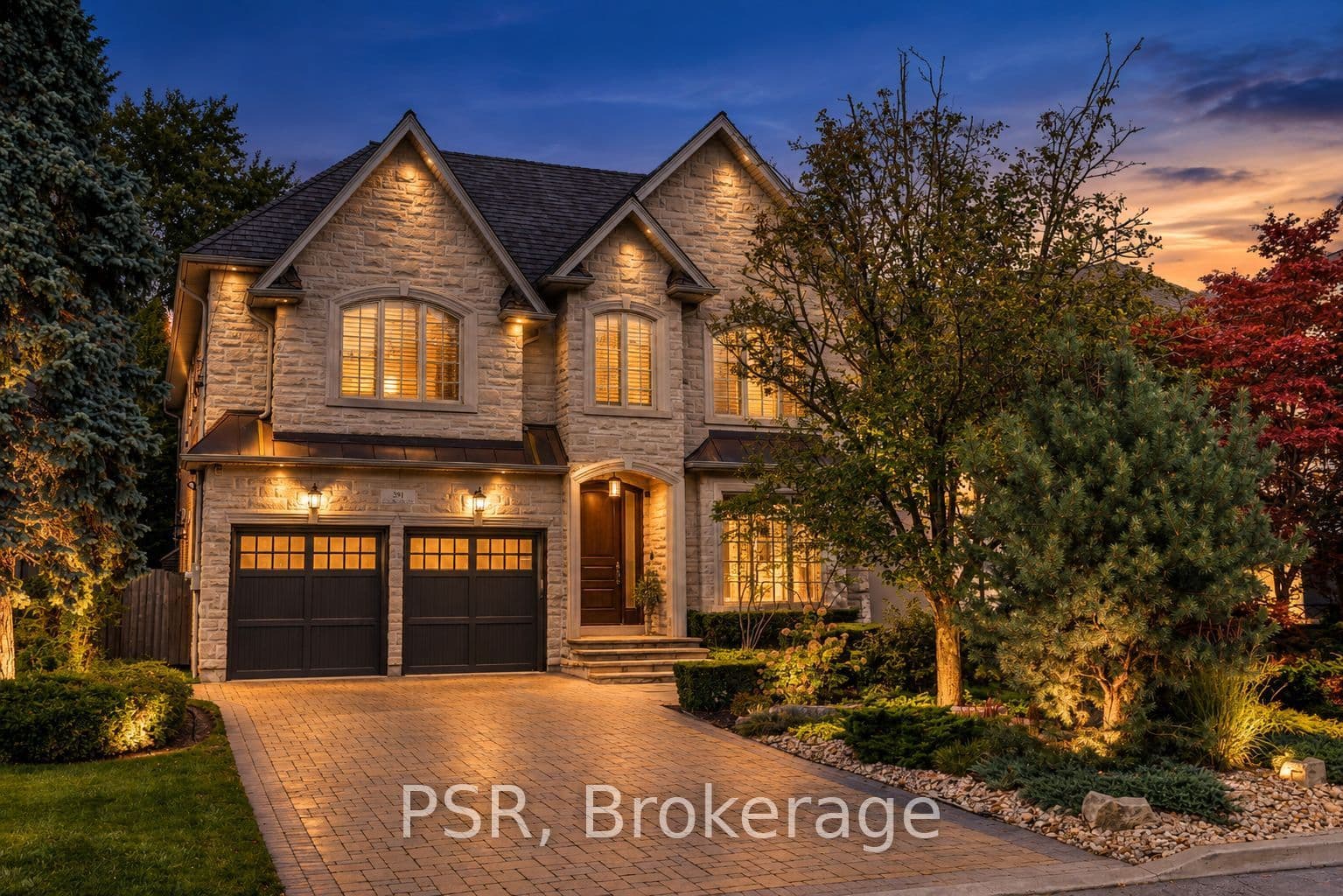 94 Munro Boulevard, Toronto, ON M2P 1C4