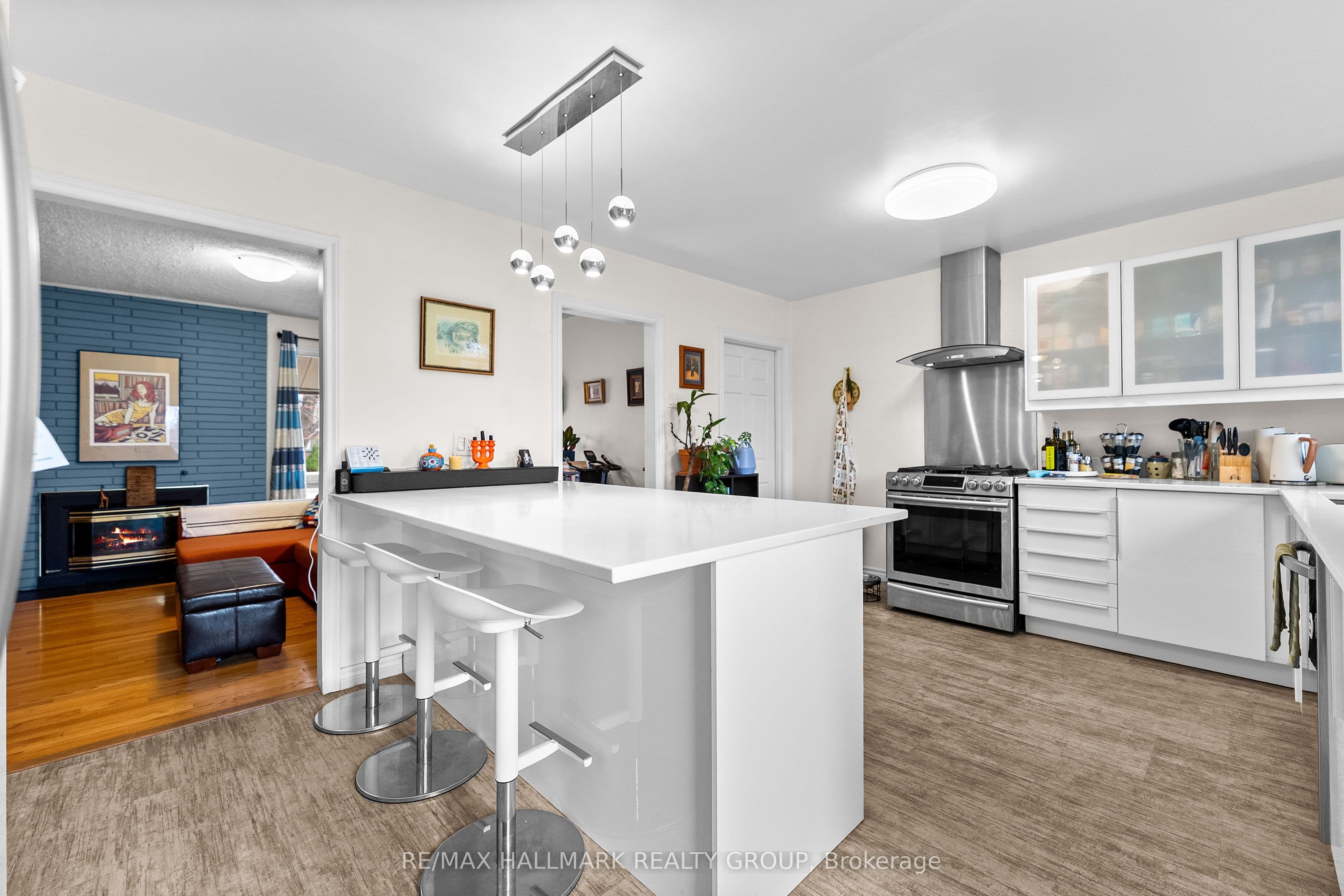 1318 Avenue Q, Alta Vista and Area, ON K1G 0B6