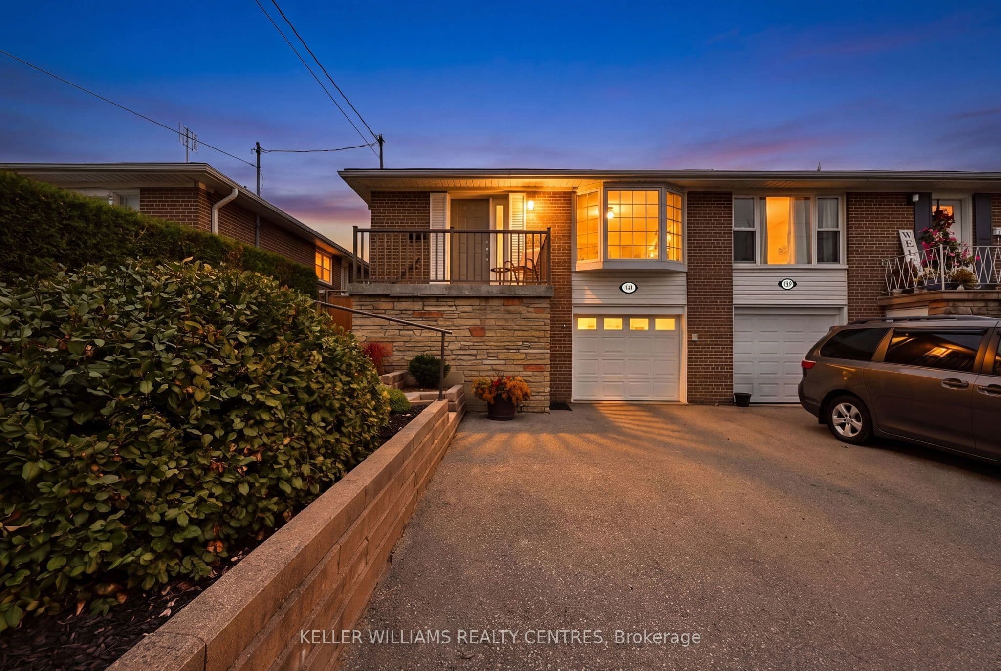 141 Lundys Lane, Newmarket, ON L3Y 3S2