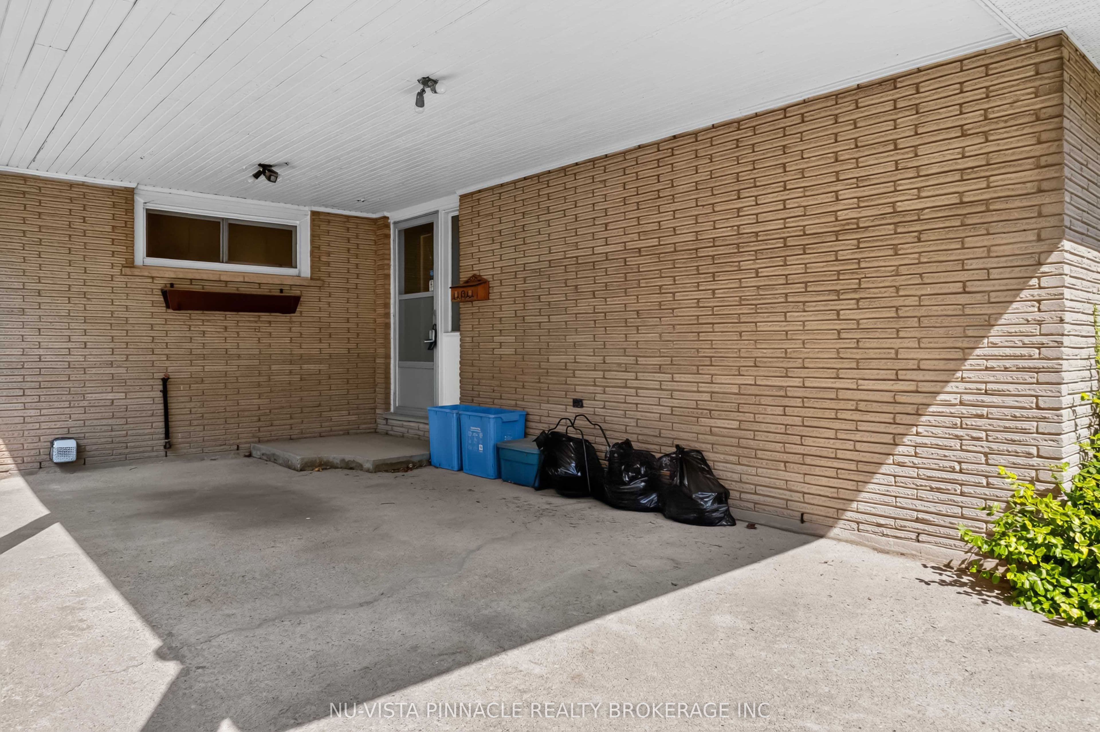 1062 Apache Road, London East, ON N5V 2W3