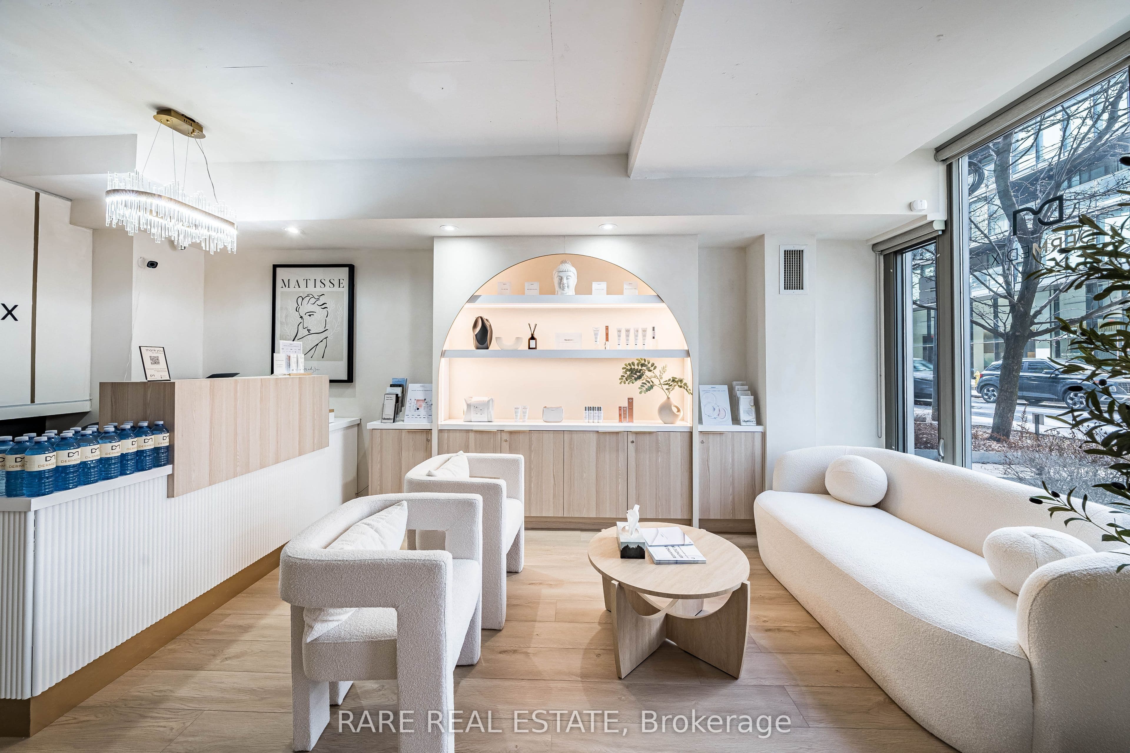 35 Stewart Street, Toronto, ON M5V 2V1