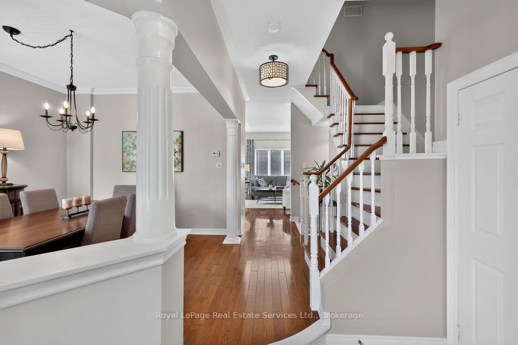 2300 Owlridge Drive, Oakville, ON L6M 3V4