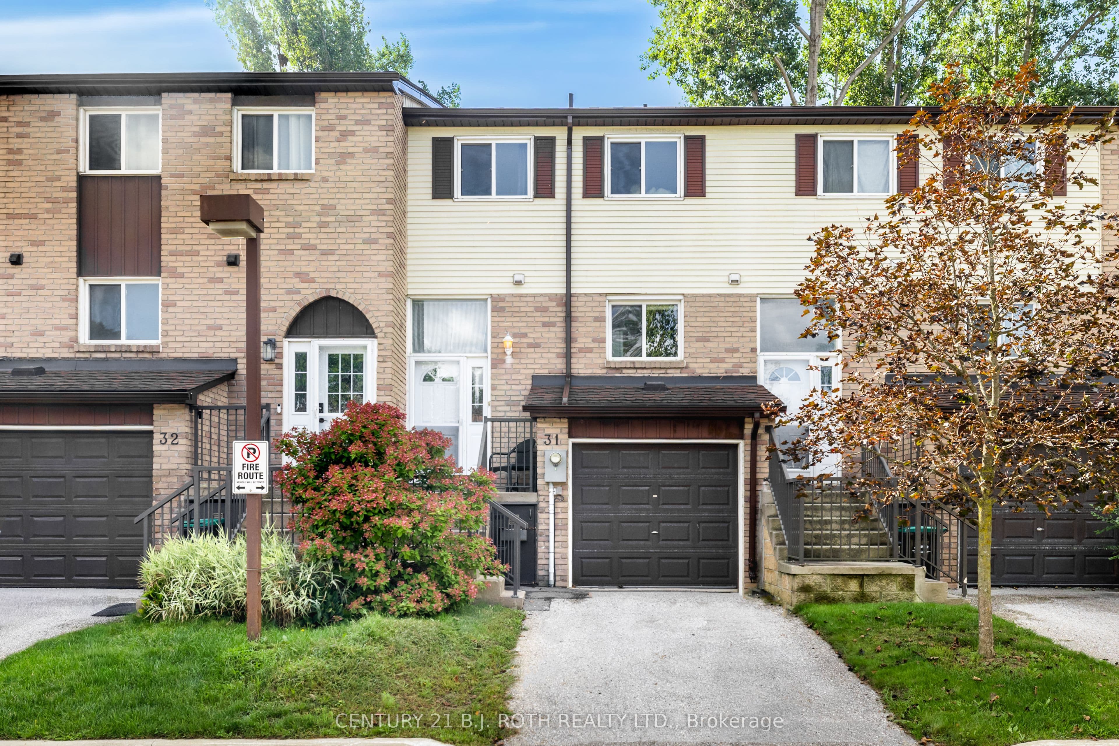 52 Adelaide Street 31, Barrie, ON L4N 3T5