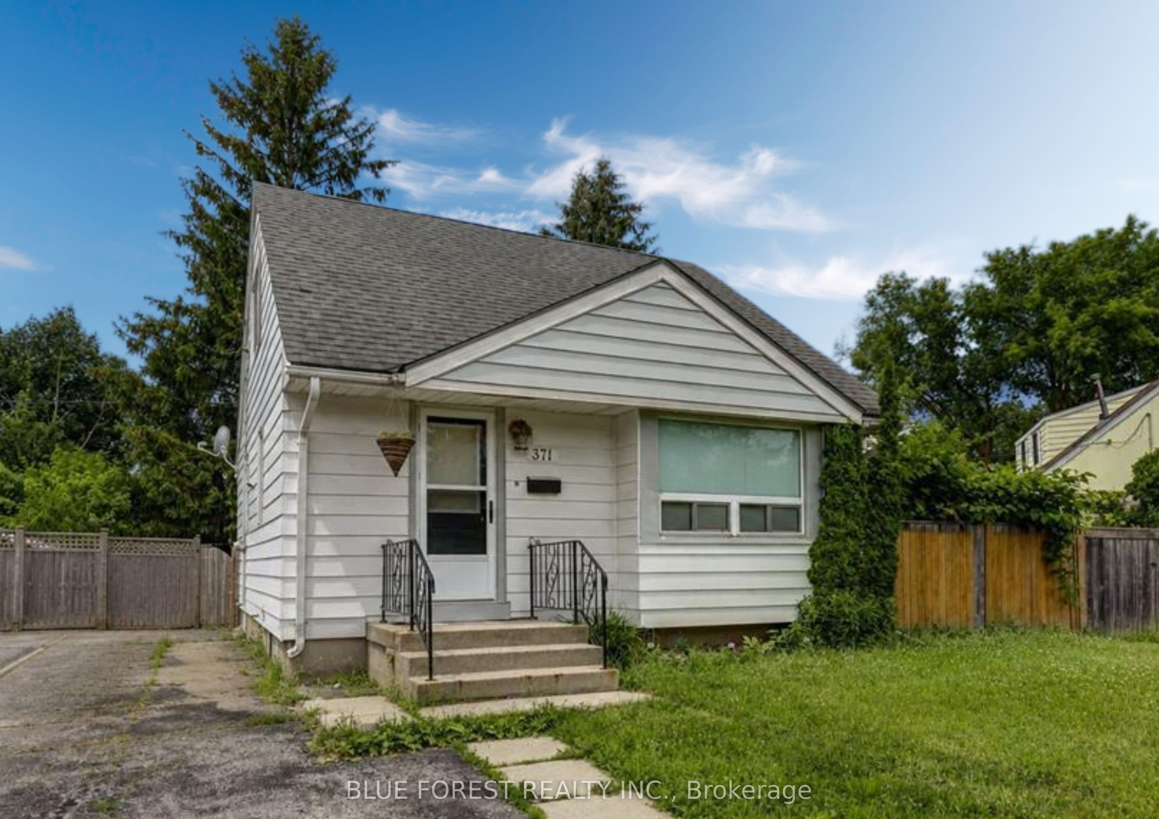 371 FLANDERS Row, London East, ON N5Y 1C3