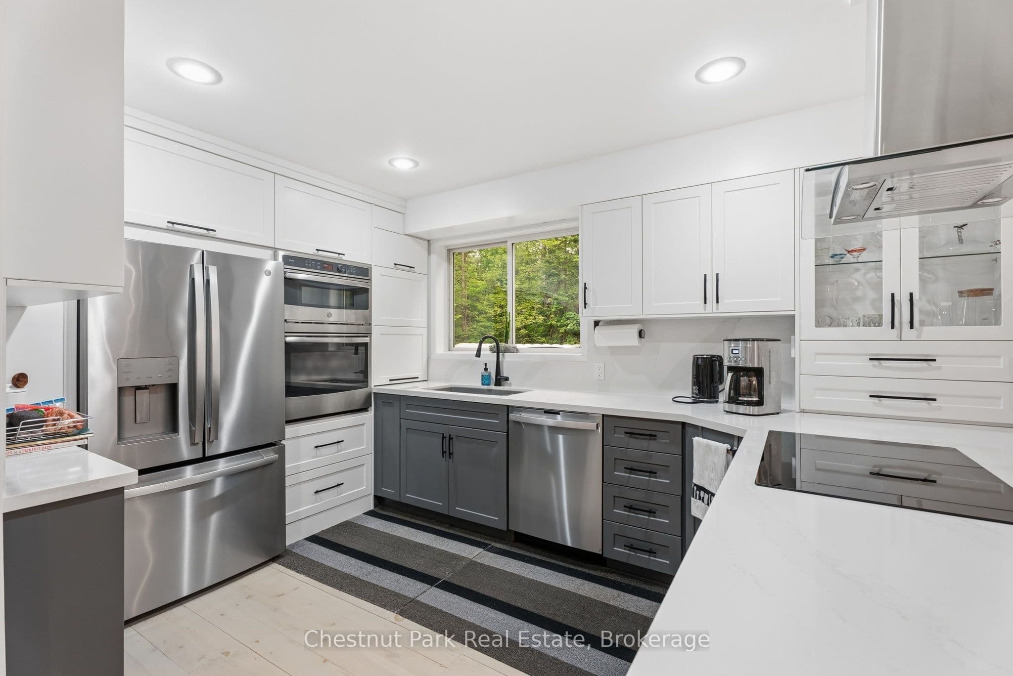 647 Lynx Lake Road, Huntsville, ON P1H 2J3
