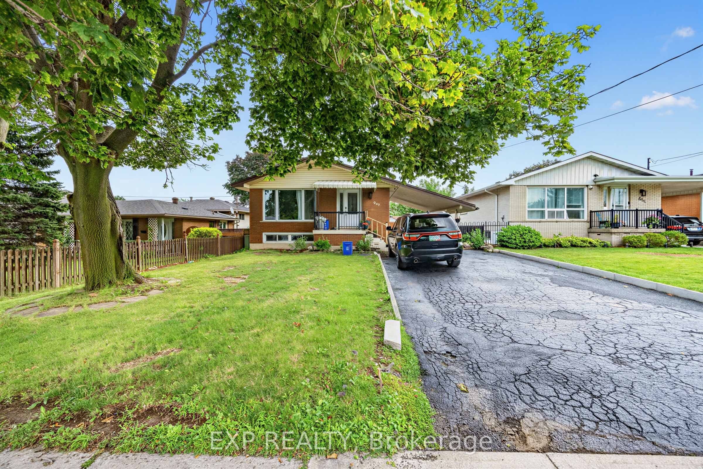 847 Upper Ottawa Street LOWER, Hamilton, ON L8T 3V4