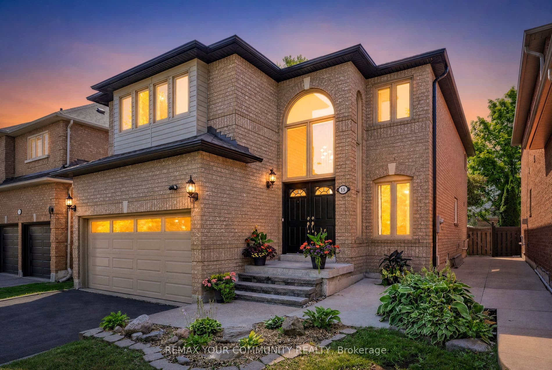 15 Klamath Court, Vaughan, ON L6A 2L7