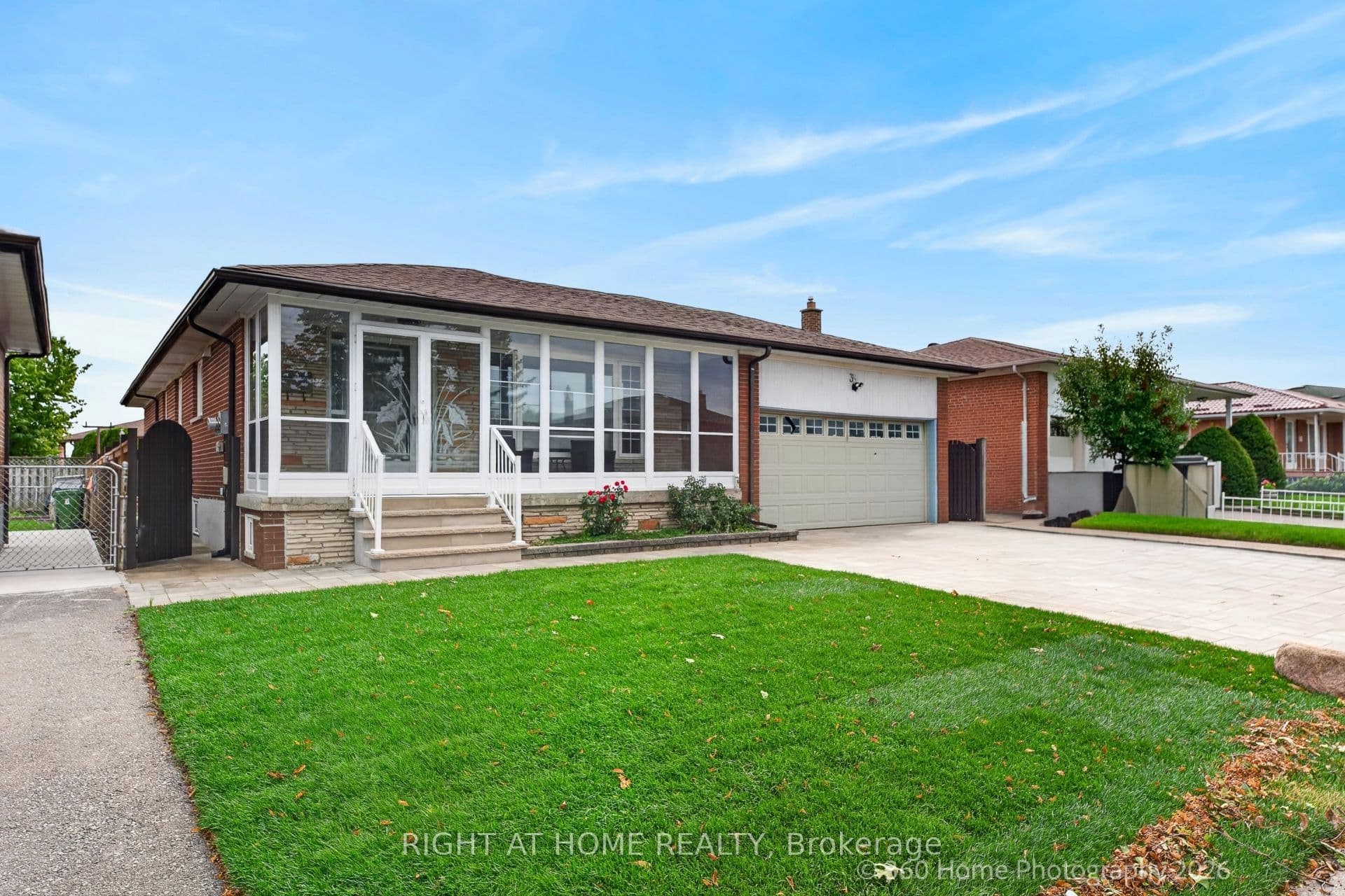 35 Wheelwright Crescent N, Toronto, ON M3N 1V2