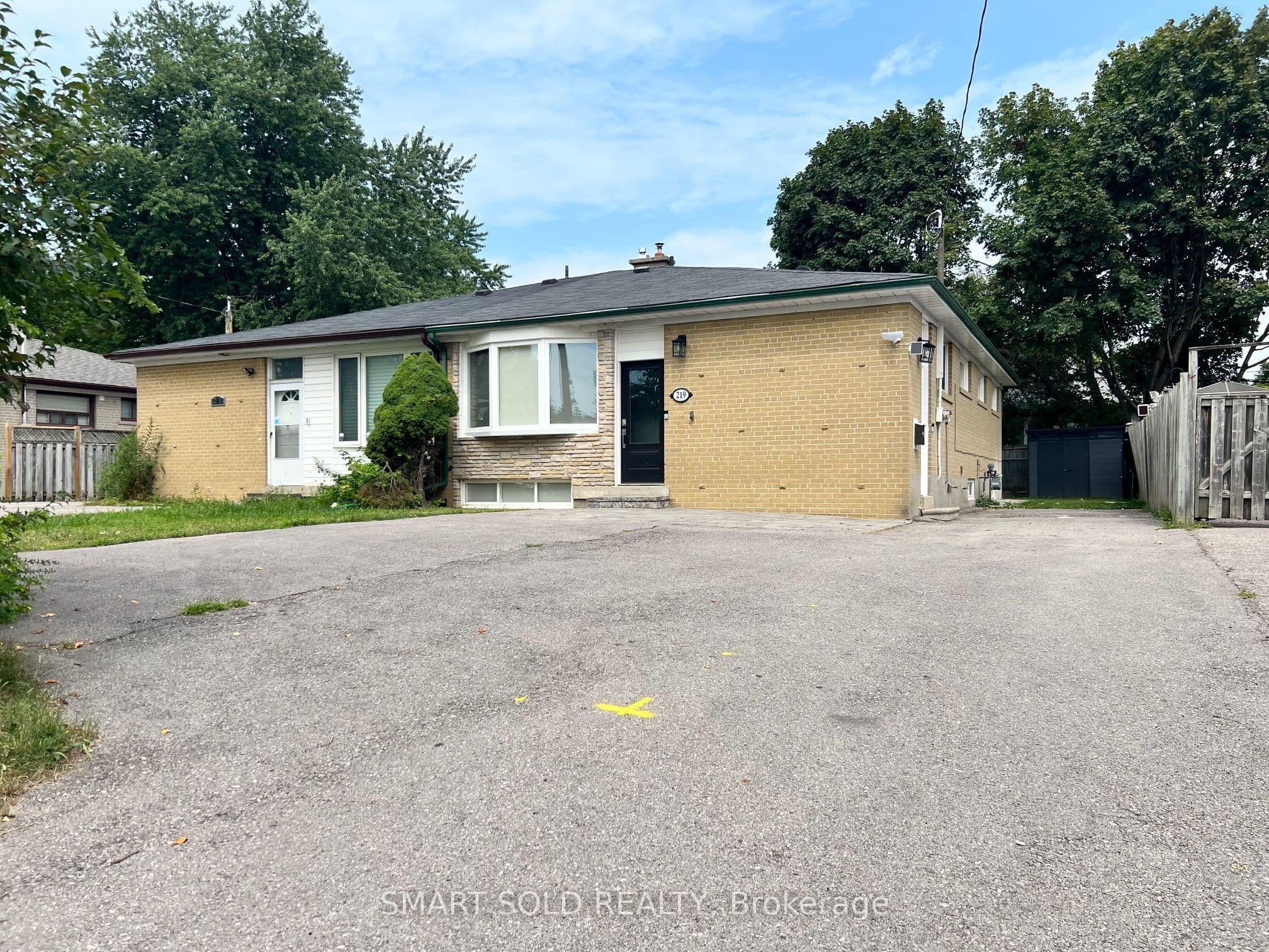 219 Beechy Drive Main Floor, Richmond Hill, ON L4C 2X6