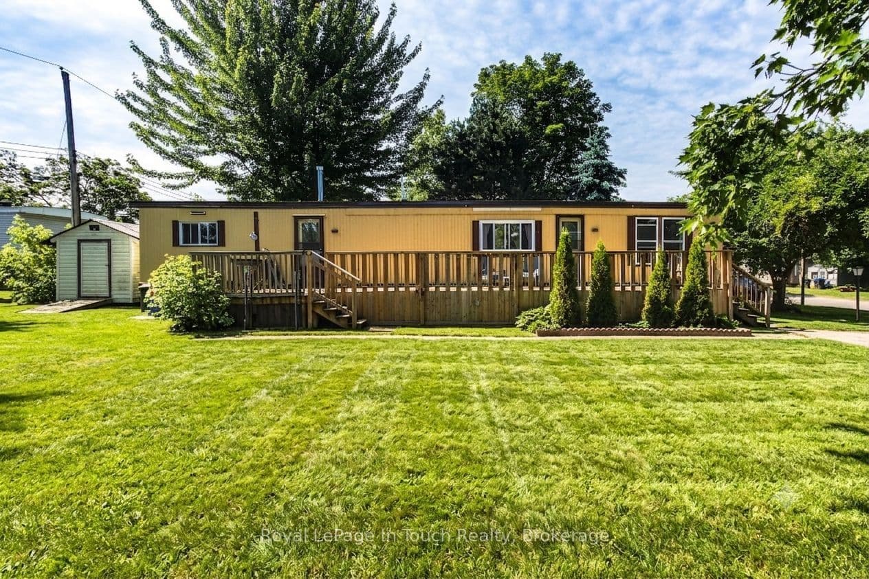 21 Vics Road, Midland, ON L4R 4K3