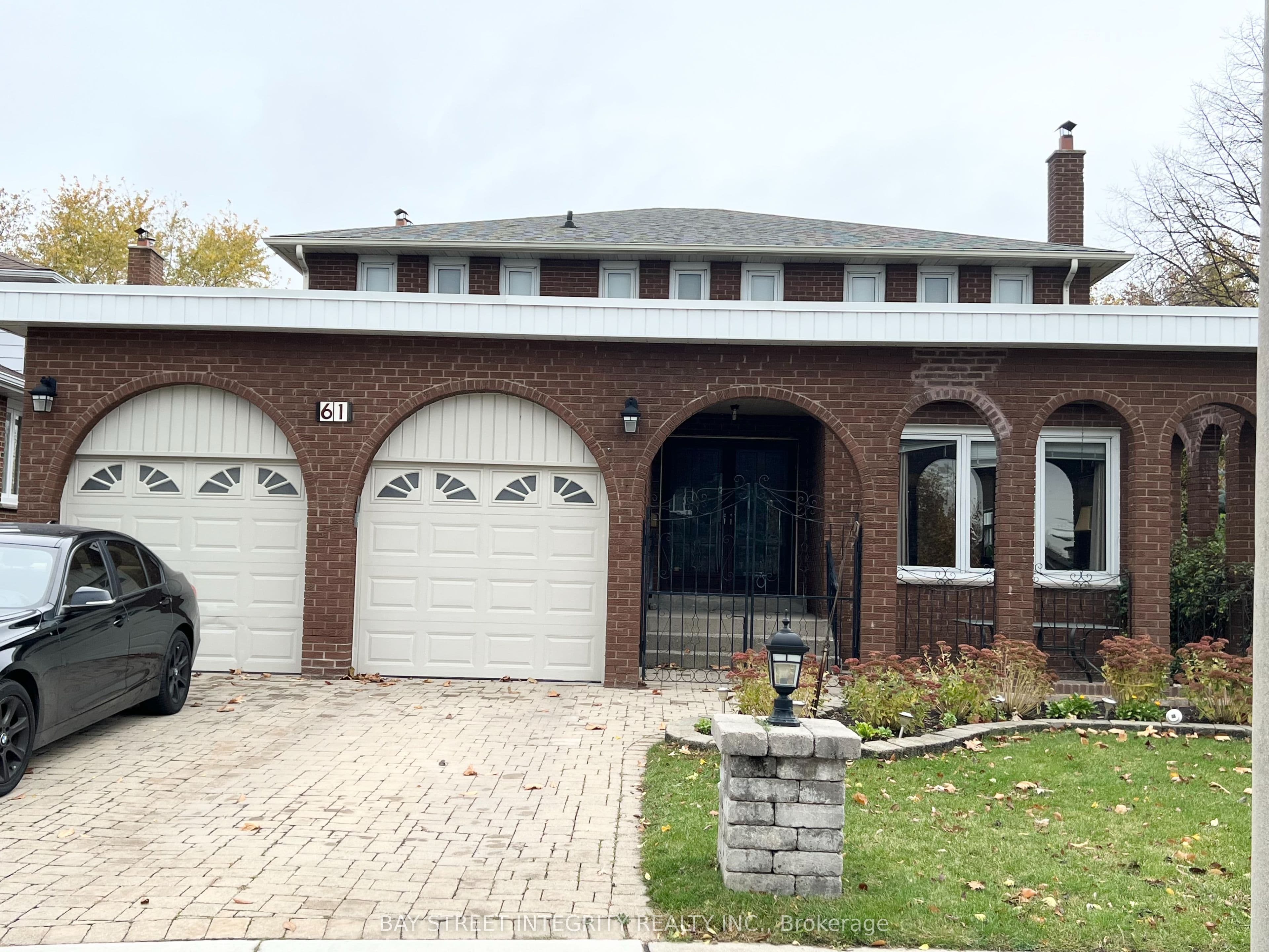 61 Morbank Drive, Toronto, ON M1V 2M1