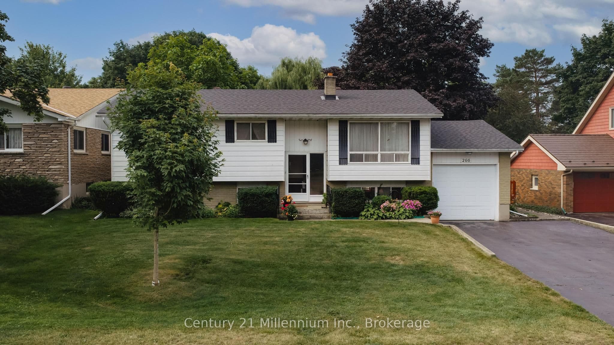 266 Parker Street, Kincardine, ON N2Z 1G3