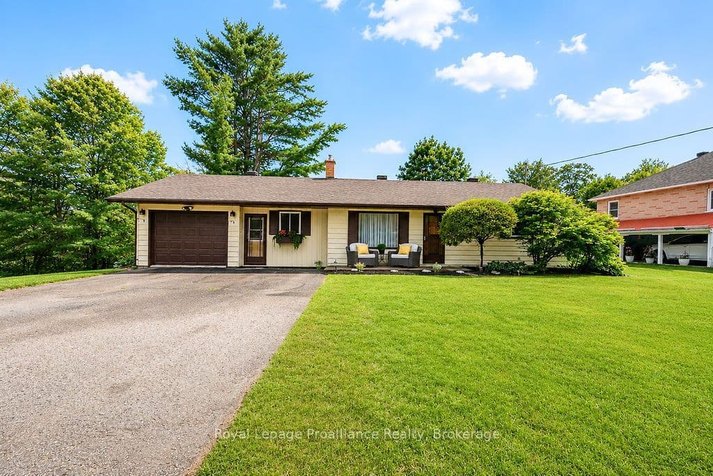 304 Hastings Street N, Bancroft, ON K0L 1C0
