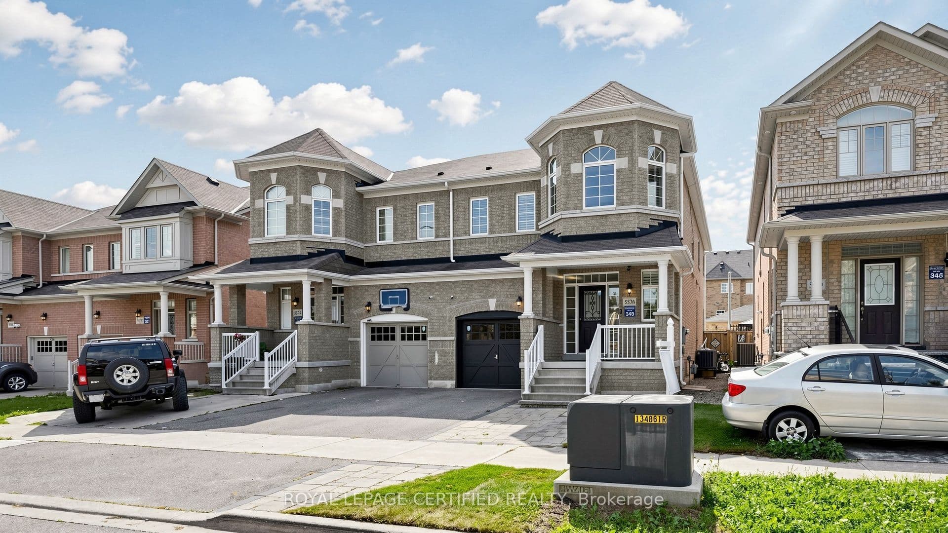 5576 Meadowcrest Avenue, Mississauga, ON L5M 0V1