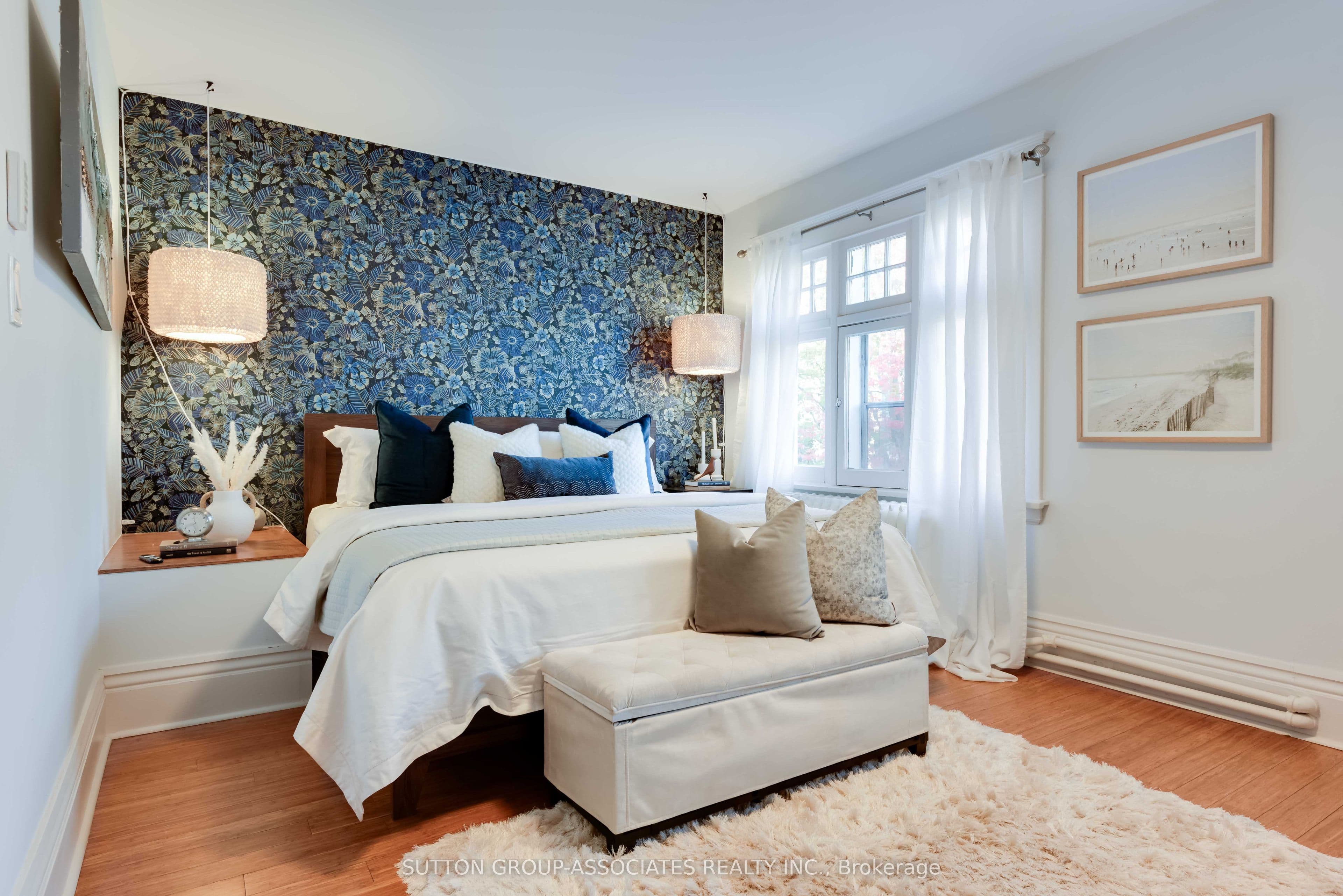 136 Arlington Avenue, Toronto, ON M6C 2Z1