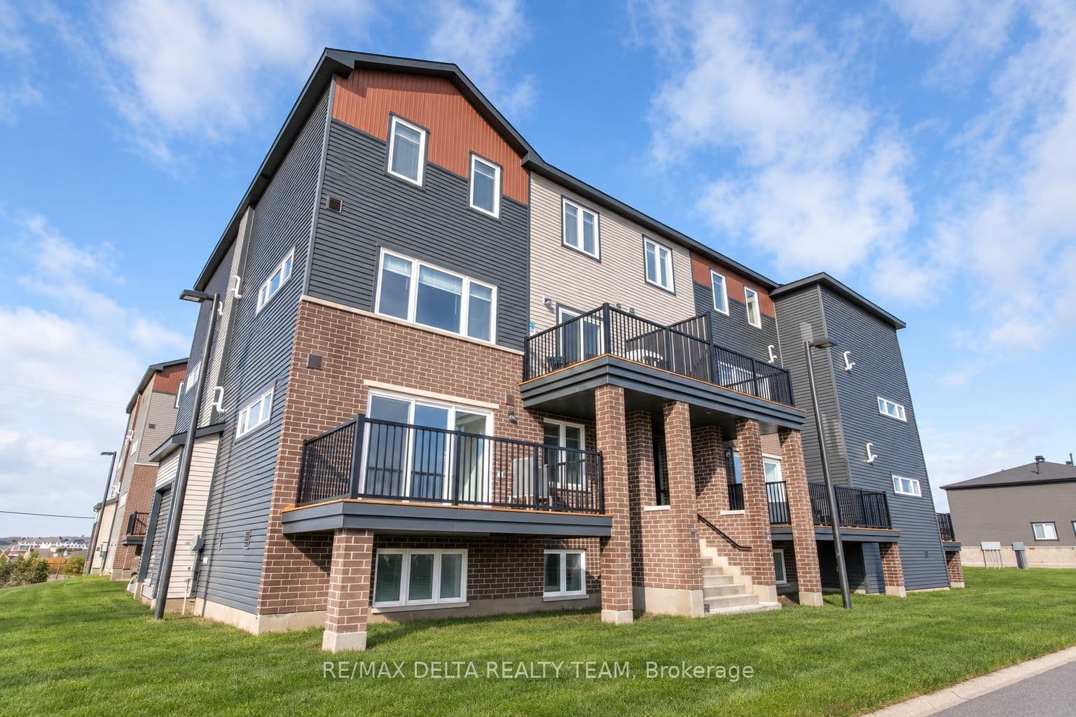 701 Amberwing Private Unit D, Orleans - Cumberland and Area, ON K4A 3T9