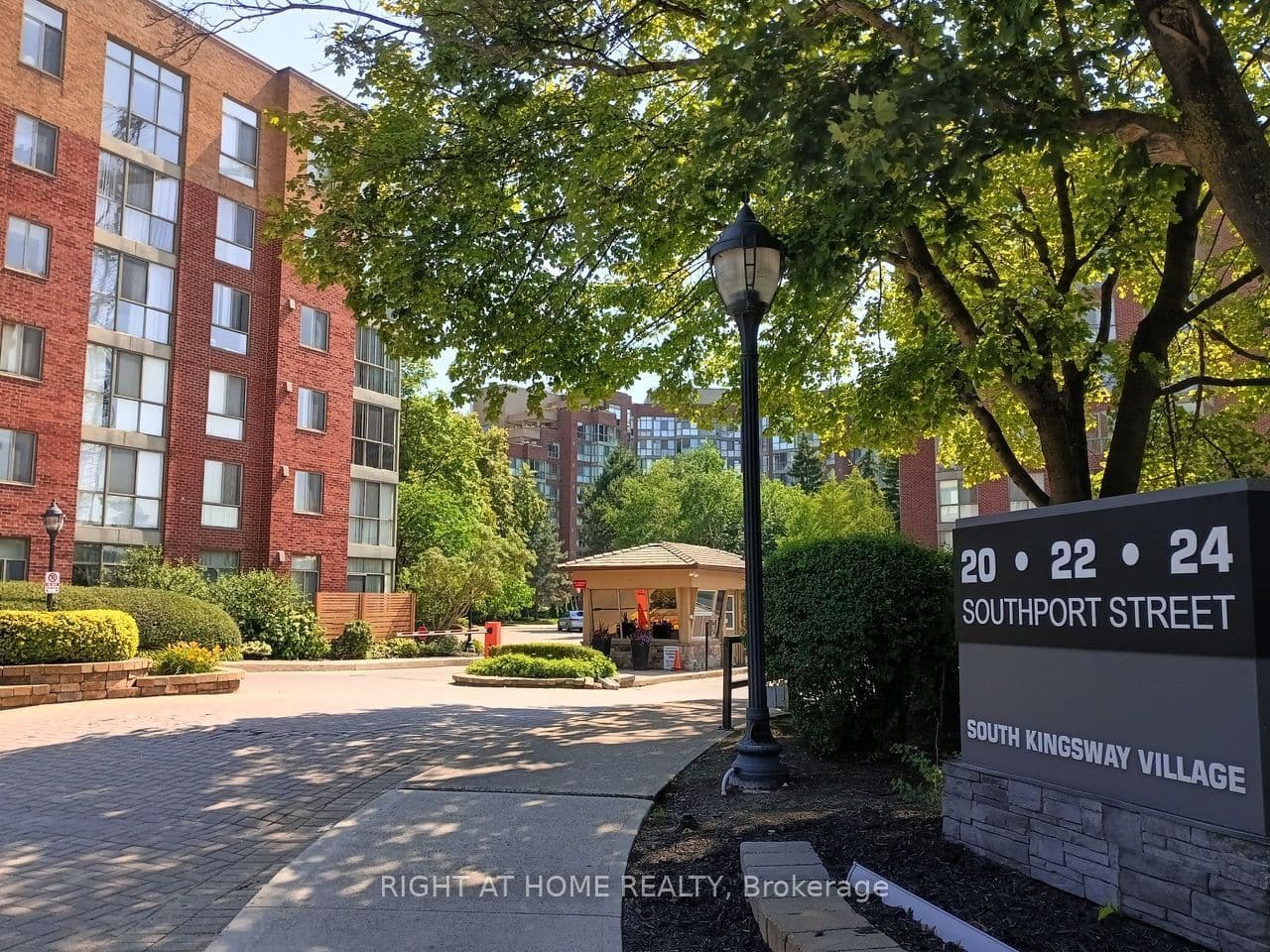 20 Southport Street 208, Toronto, ON M6S 4Y8