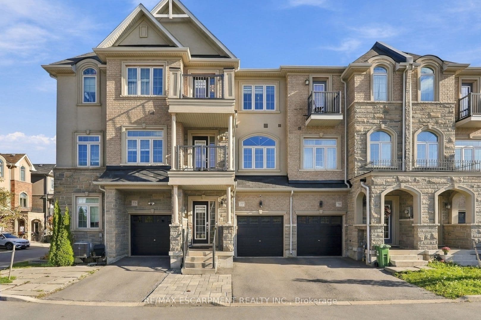 77 Borers Creek Circle, Hamilton, ON L8B 1W3