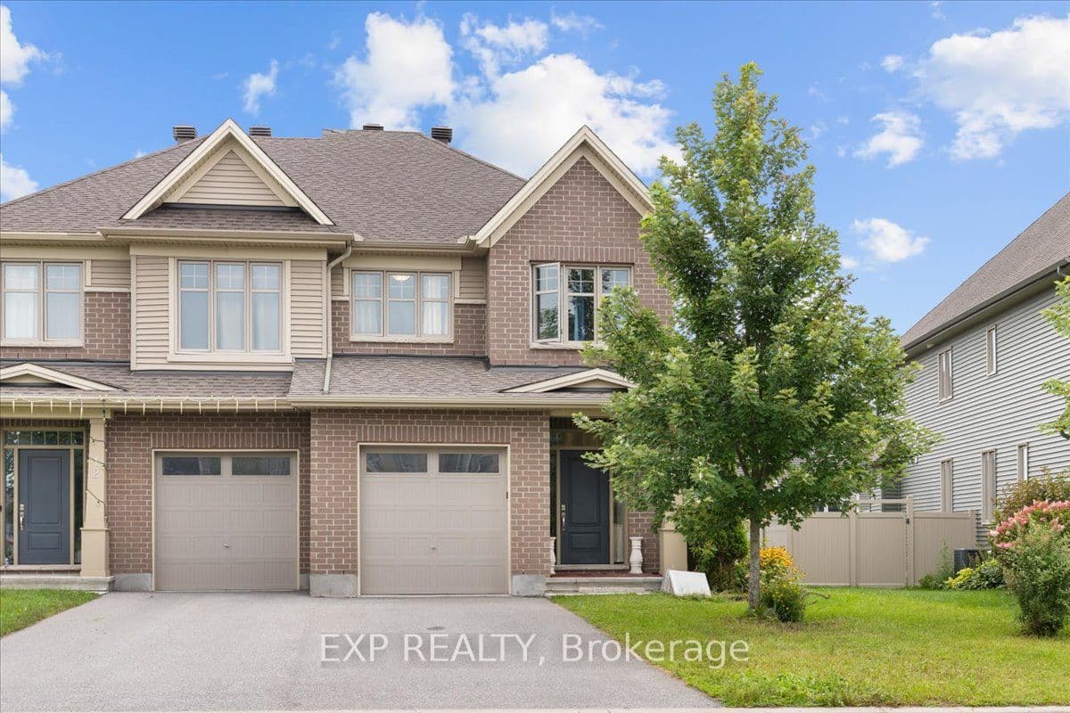 10 Duncanville Street, Russell, ON K0G 1L0
