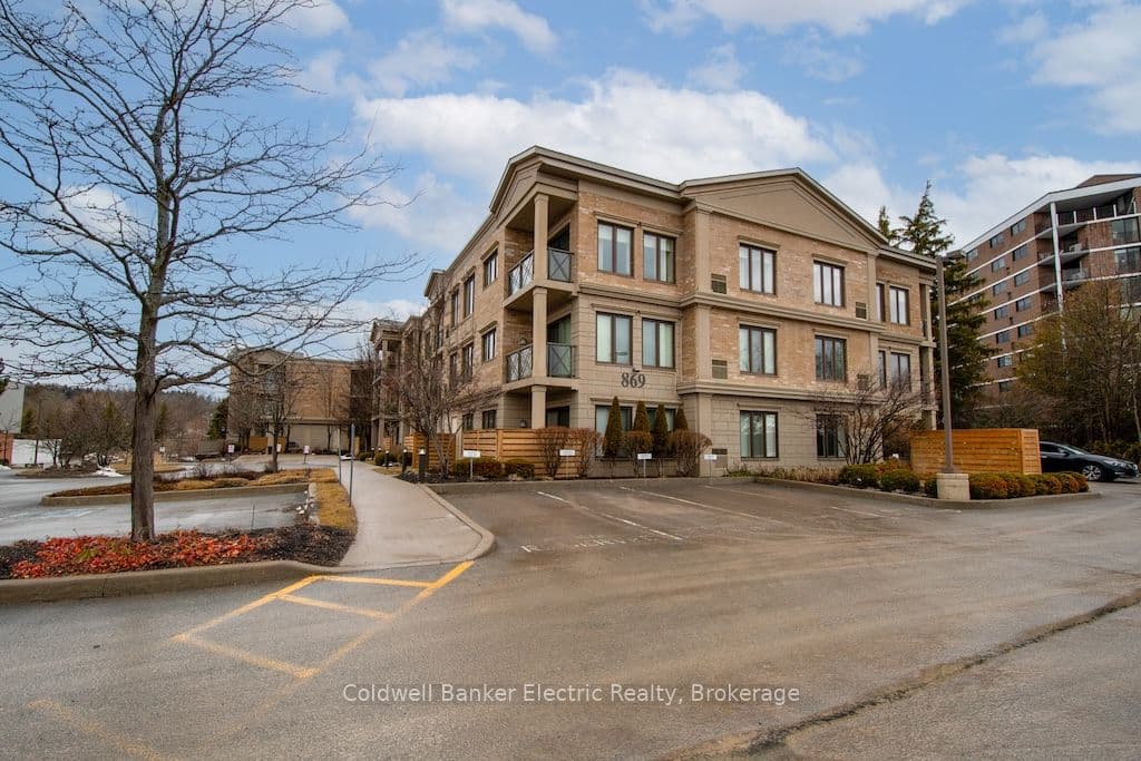 869 Clonsilla Avenue 212, Peterborough, ON K9J 0B7