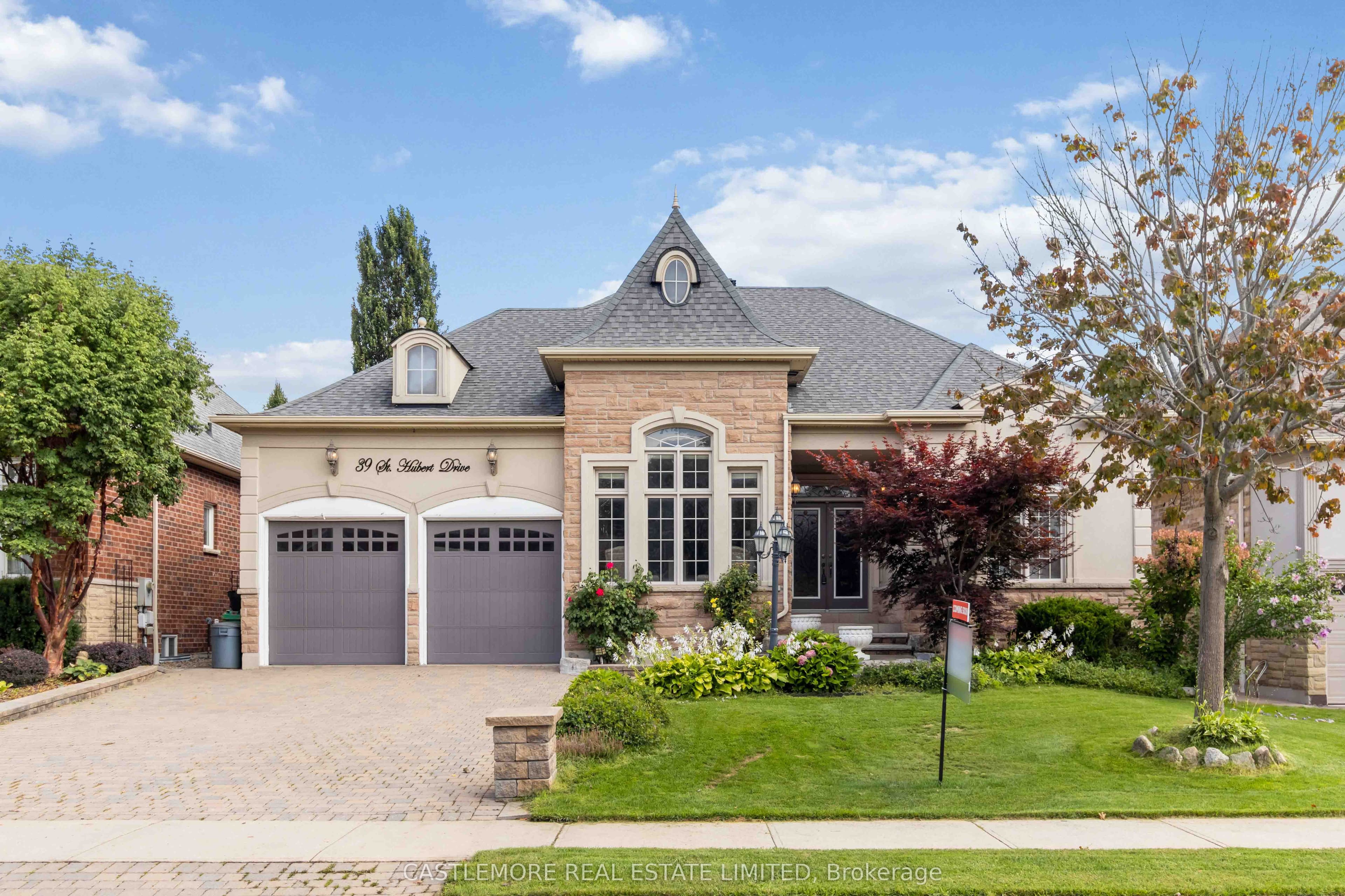 39 Saint Hubert Drive, Brampton, ON L6P 1W1