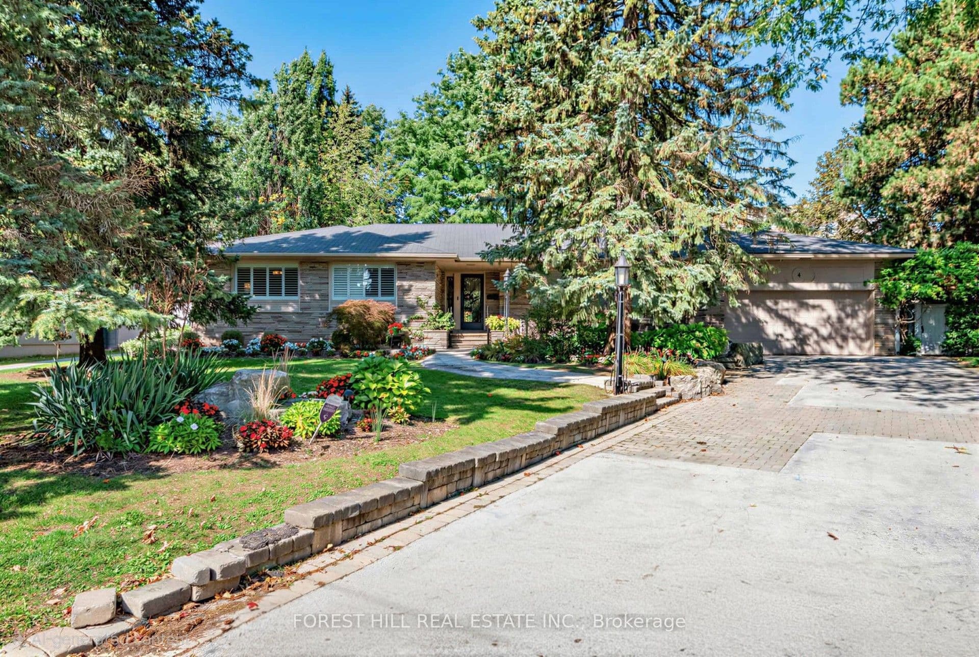 4 Abrams Place, Toronto, ON M2L 1W8