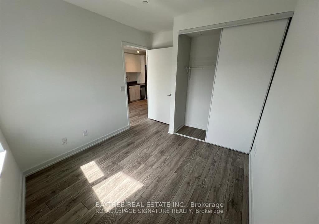 2221 Yonge Street 4008, Toronto, ON M4S 0B8