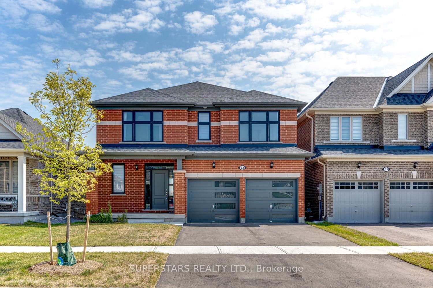 33 John Dallimore Drive, Georgina, ON L4K 4M3