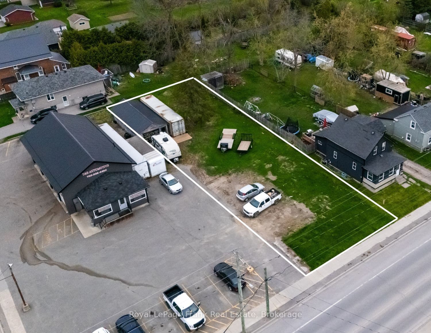 122 Queen Street, Kawartha Lakes, ON K9V 1N3