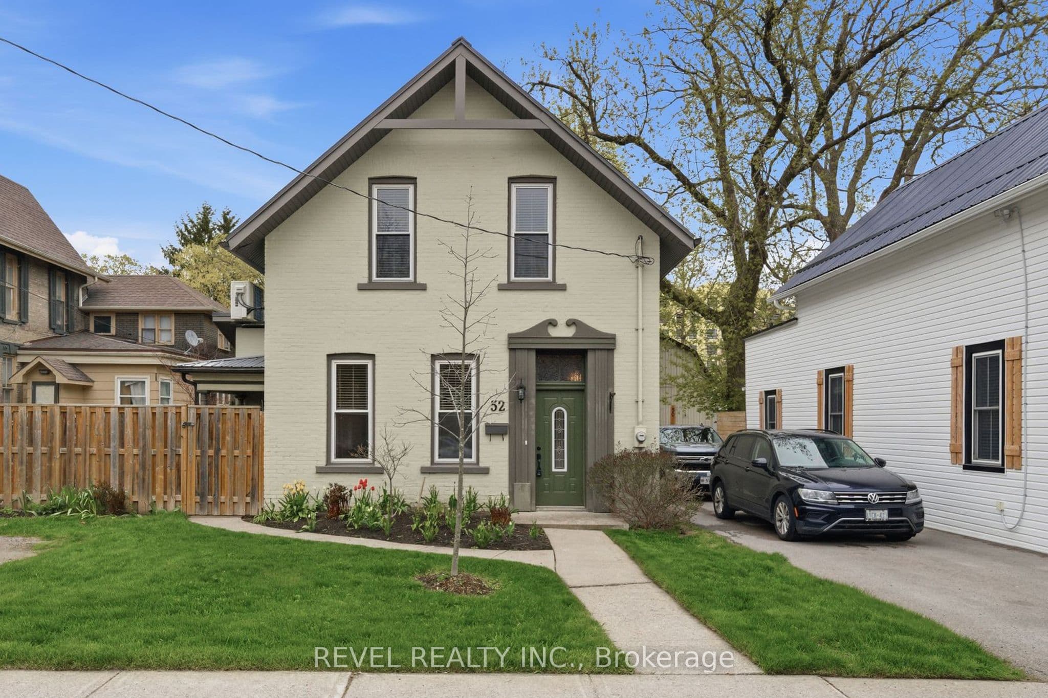 52 Cambridge Street N, Kawartha Lakes, ON K9V 4C7