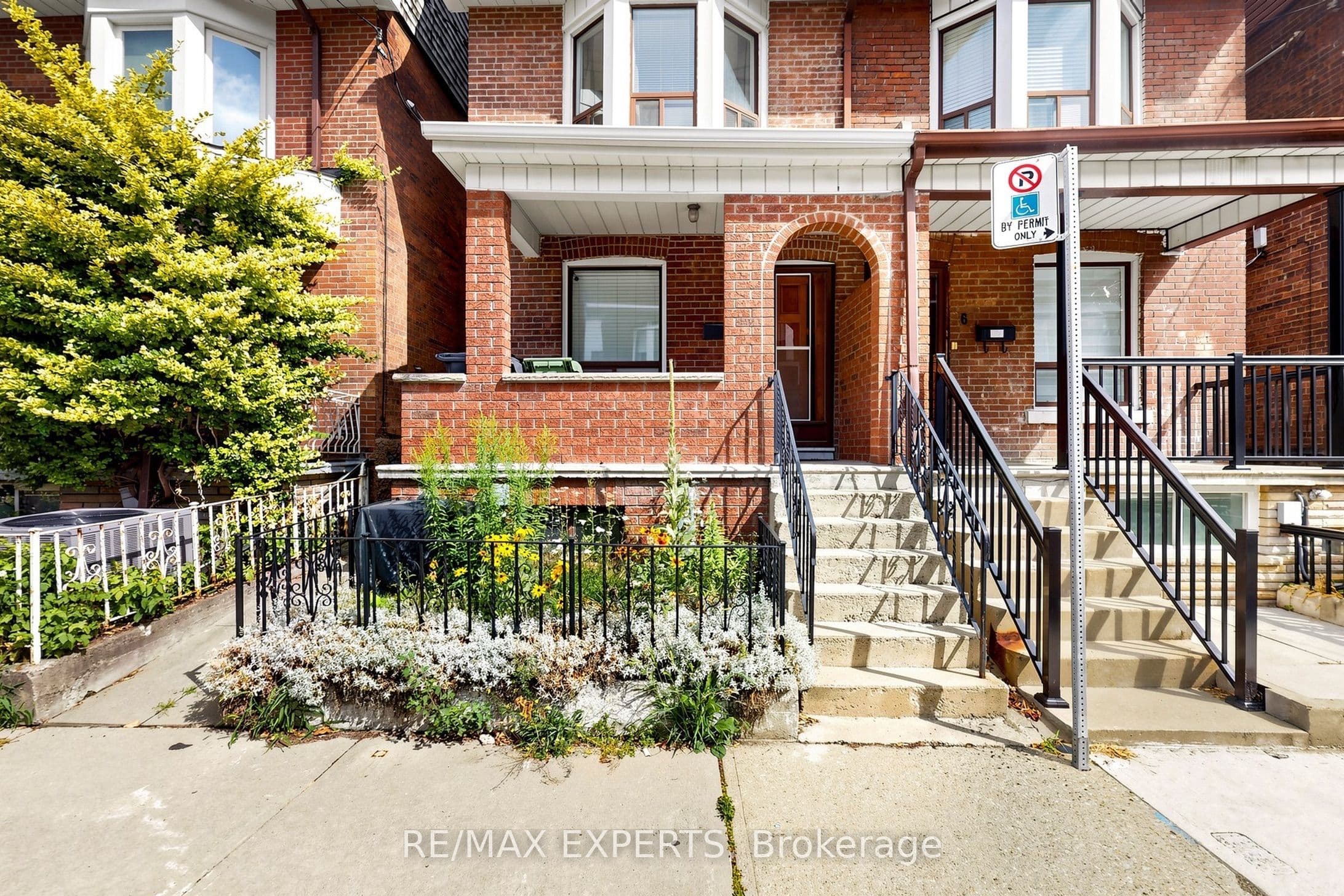 8 Parr Street, Toronto, ON M6J 2E3