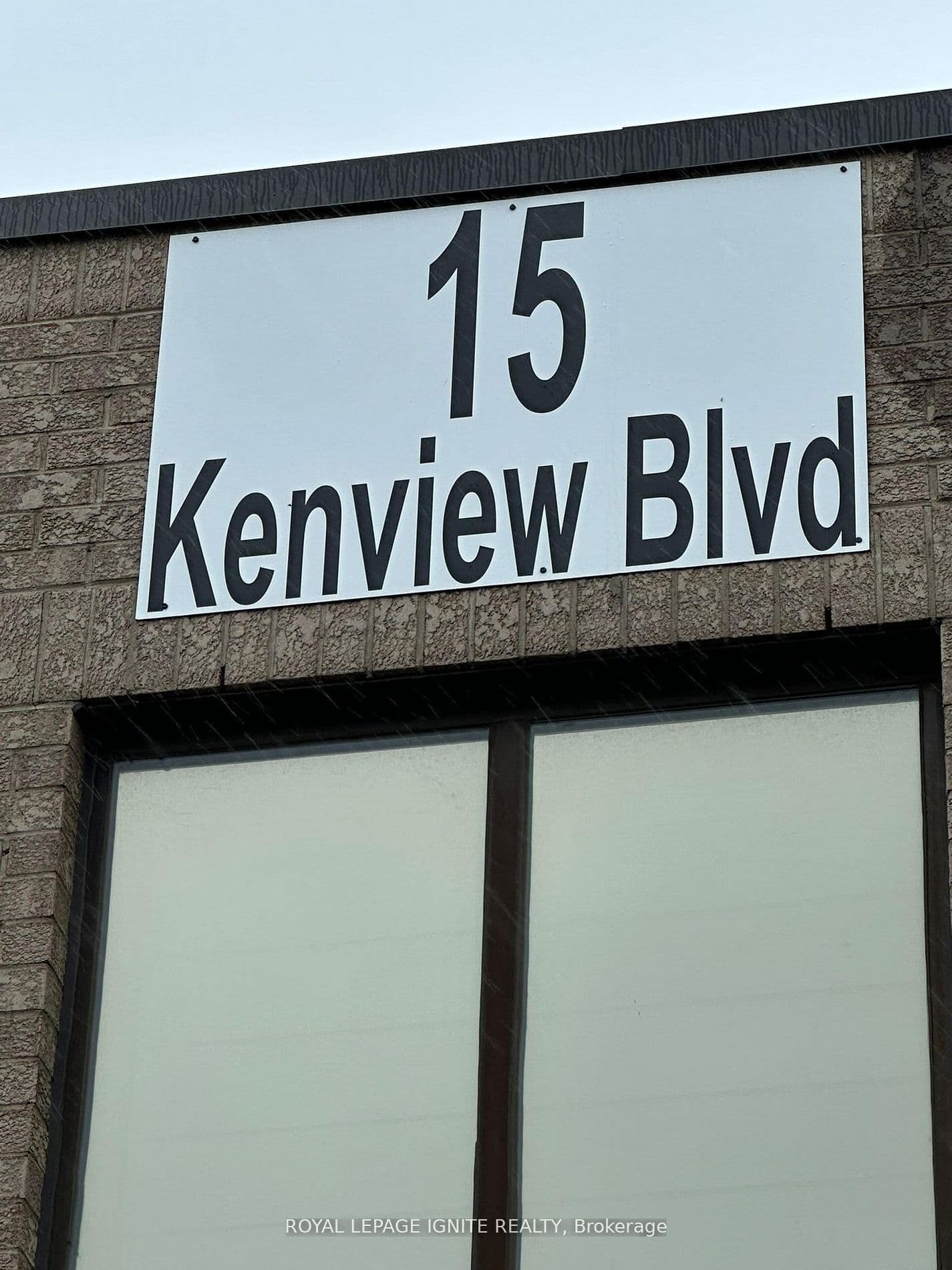 15 Kenview Boulevard 2B, Brampton, ON L6T 5G5